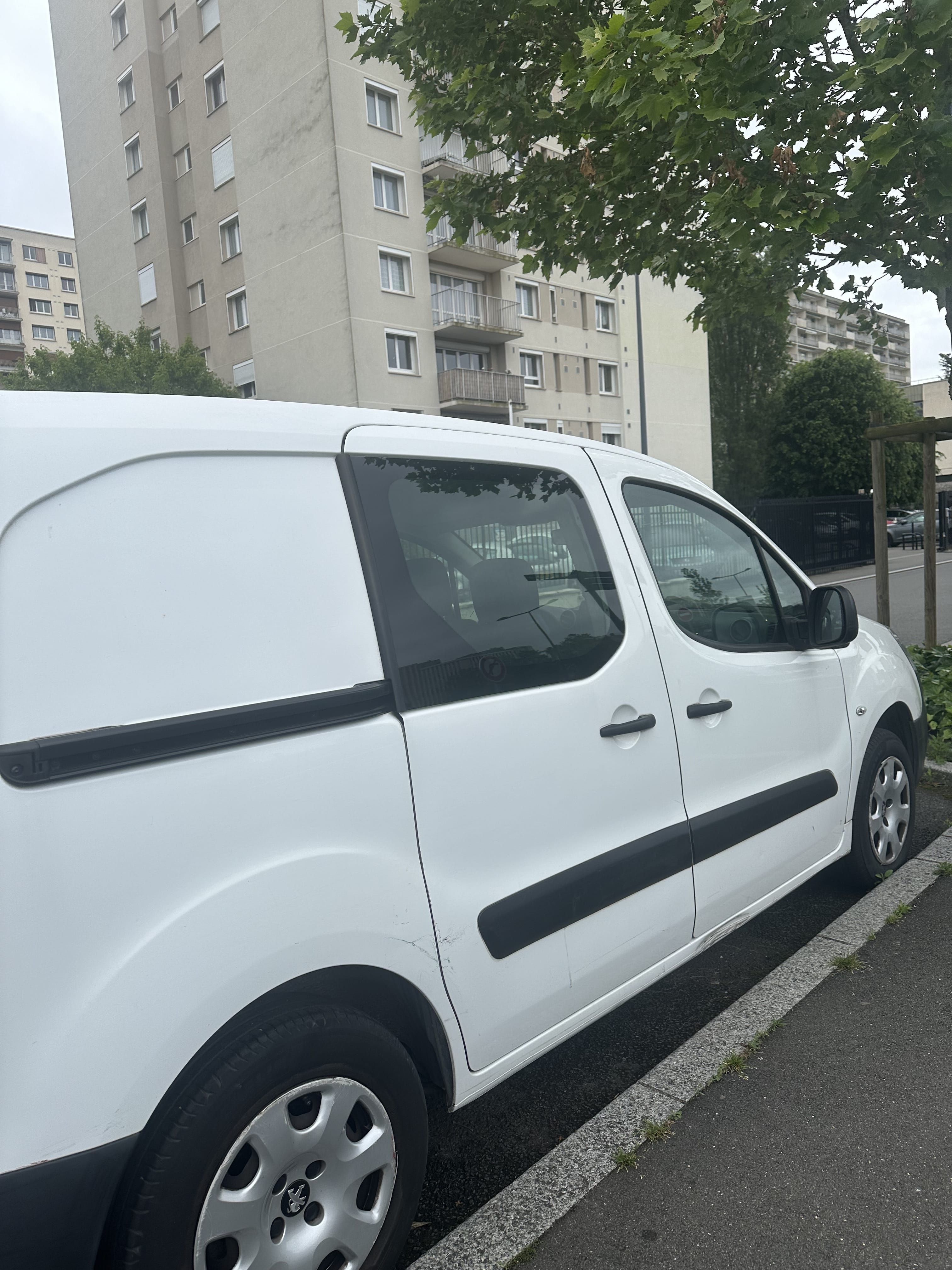 Peugeot Partner avec Audio Bluetooth