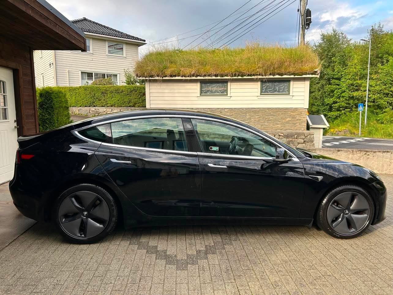 Tesla Model 3, 2019, Elektrisk, automatisk