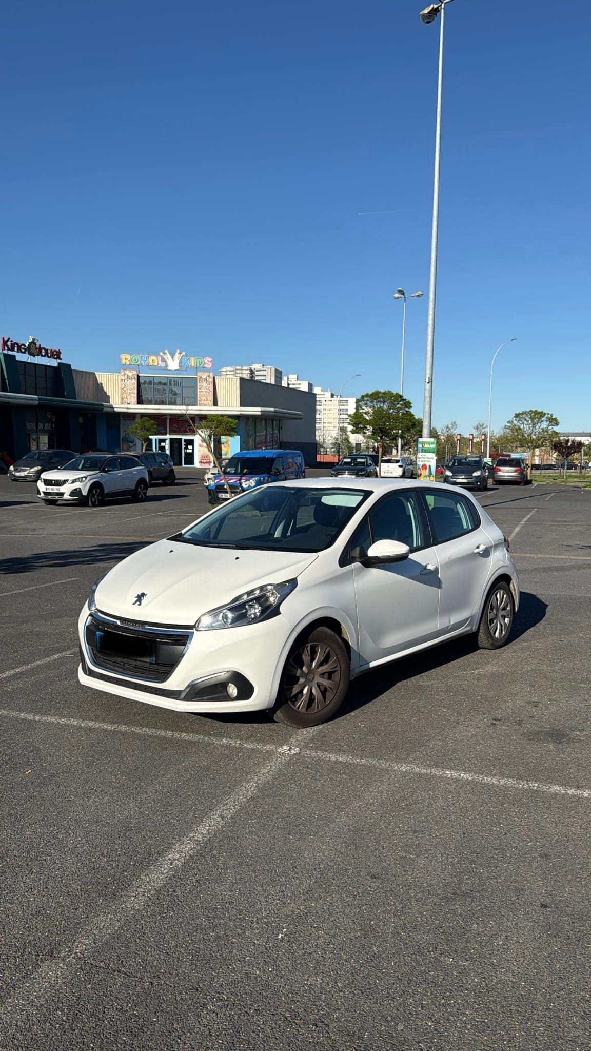 Peugeot 208 FF370, 2019, Essence 95