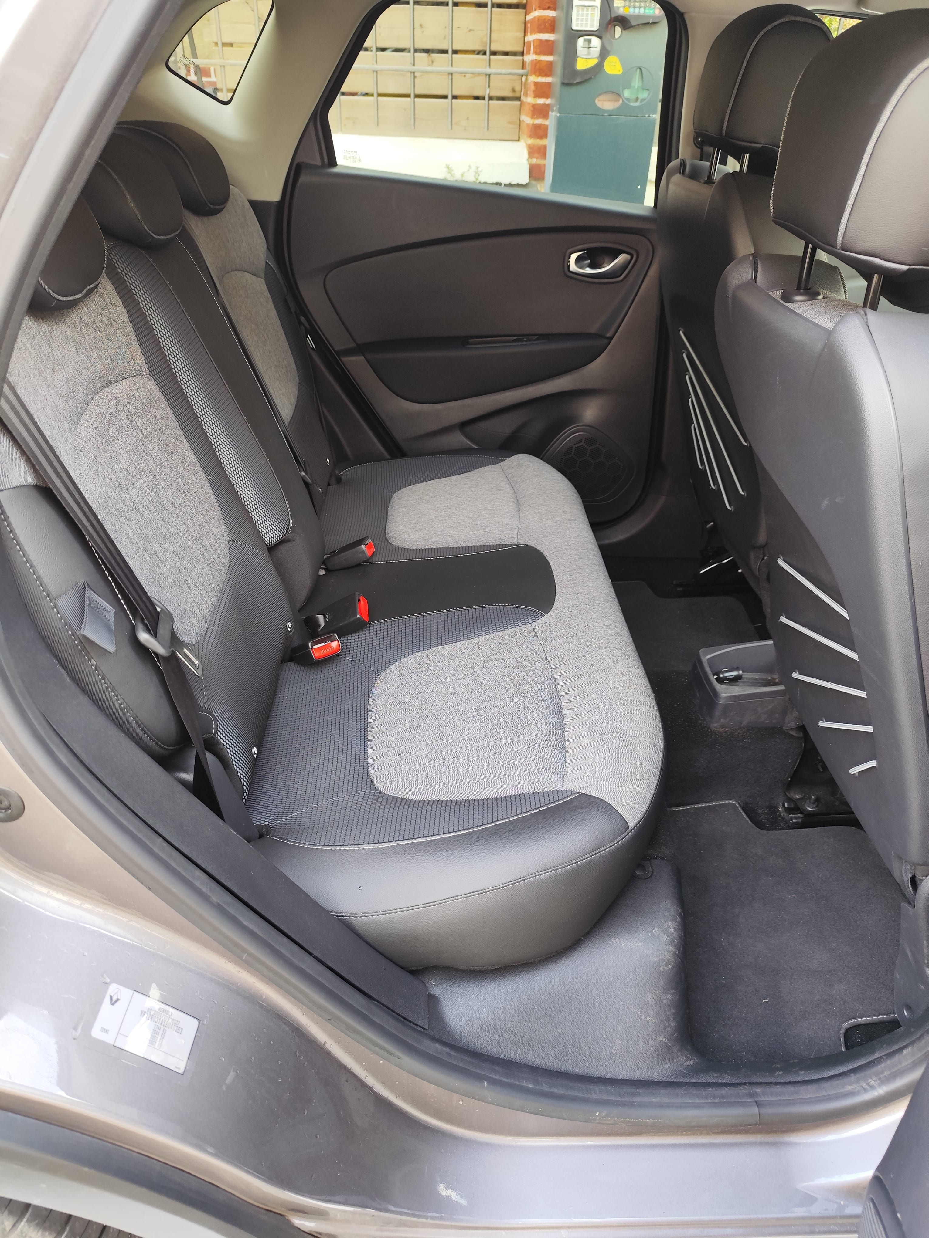 Renault Captur with Audio / iPod input
