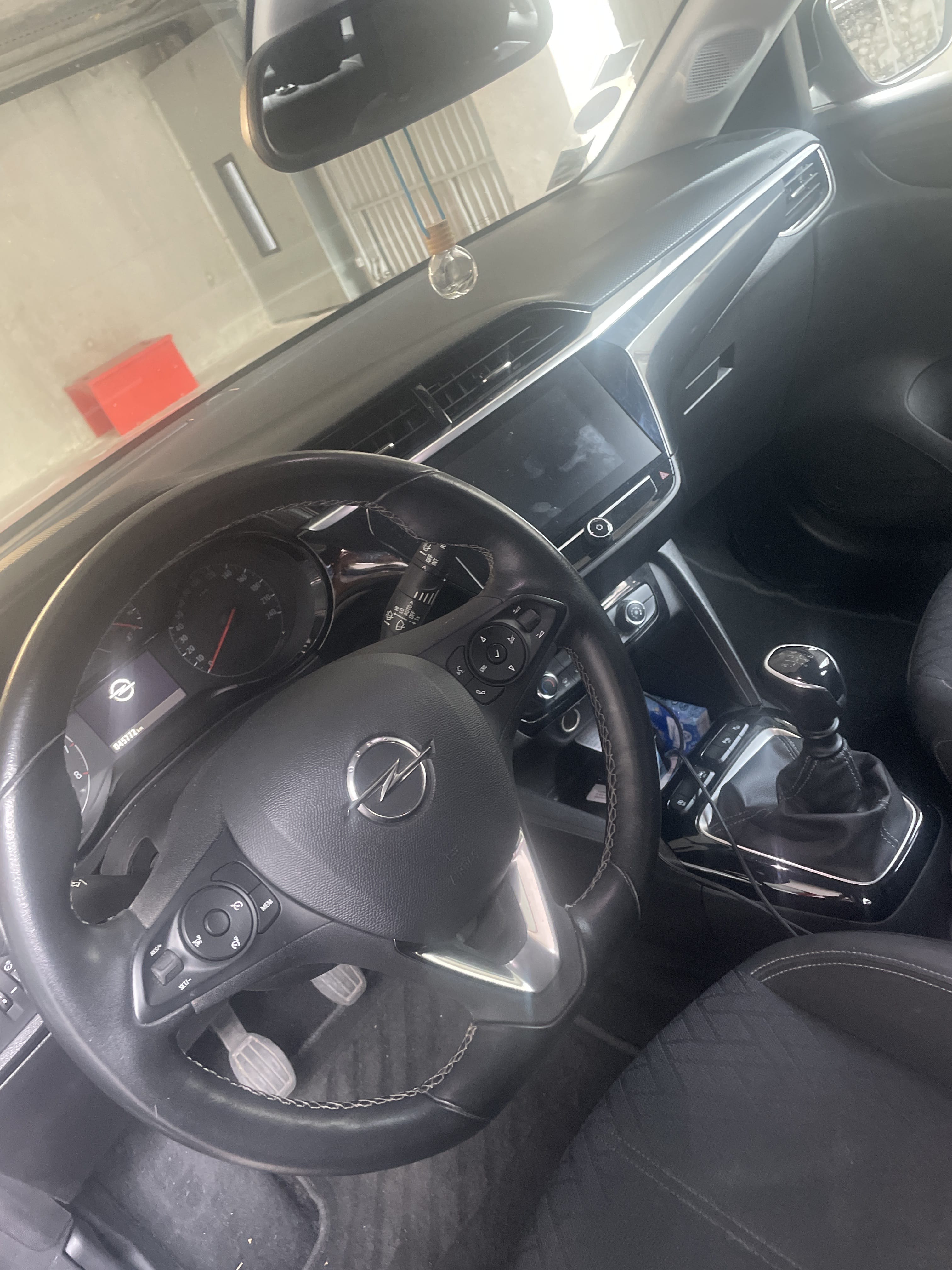 Opel Corsa F avec GPS