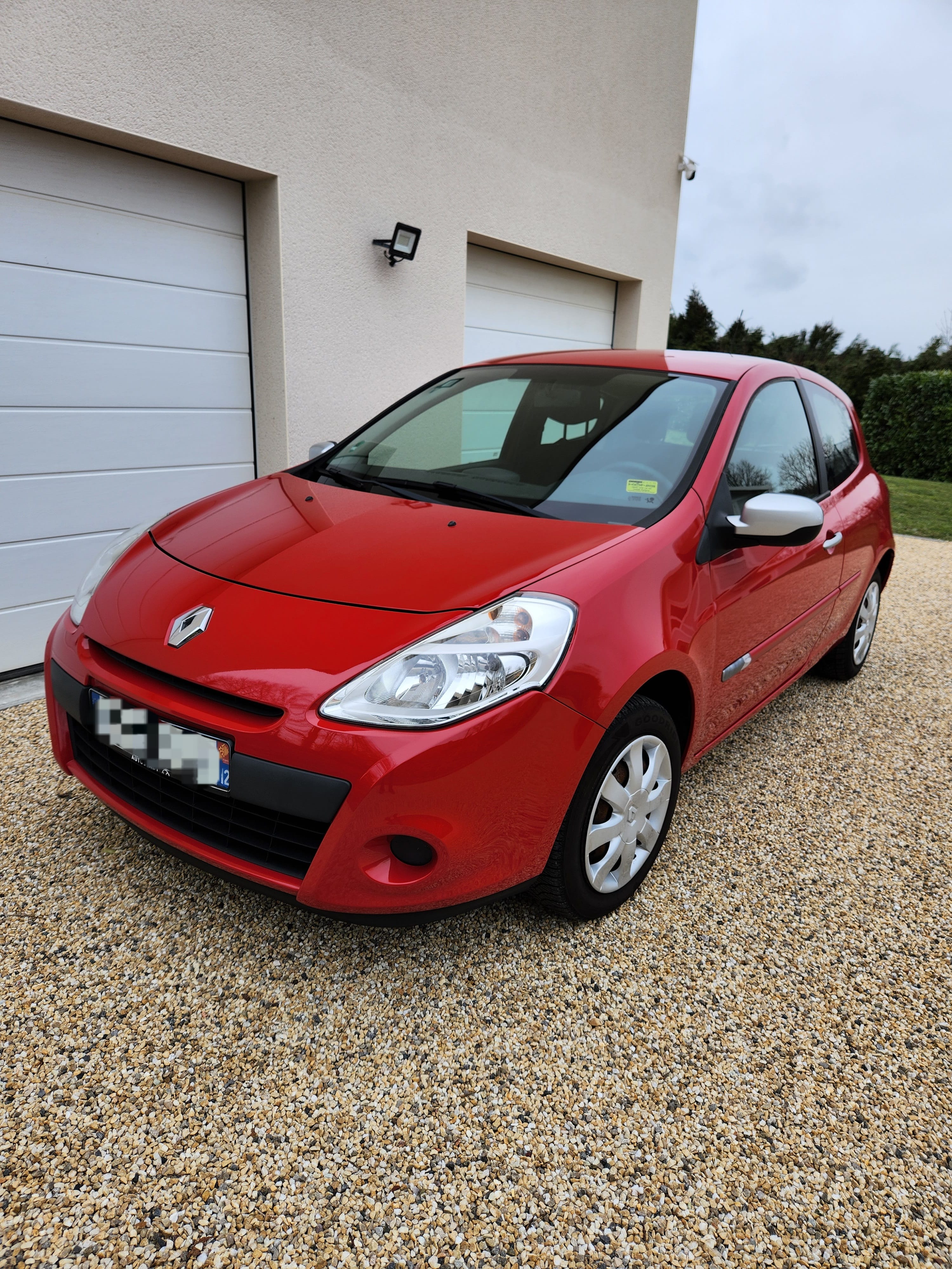 Renault Clio avec Siège bébé