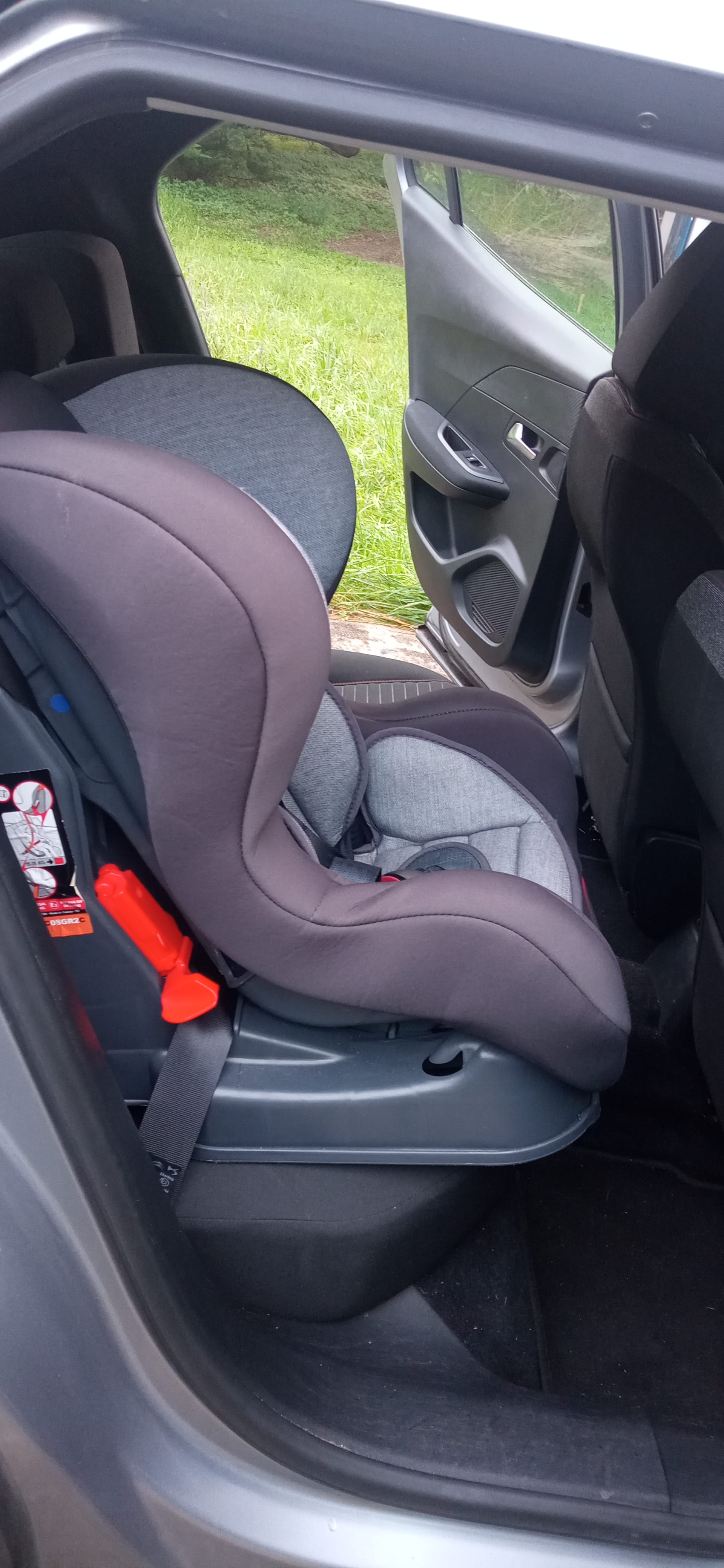 Peugeot 2008 / avec Entrée audio / iPod