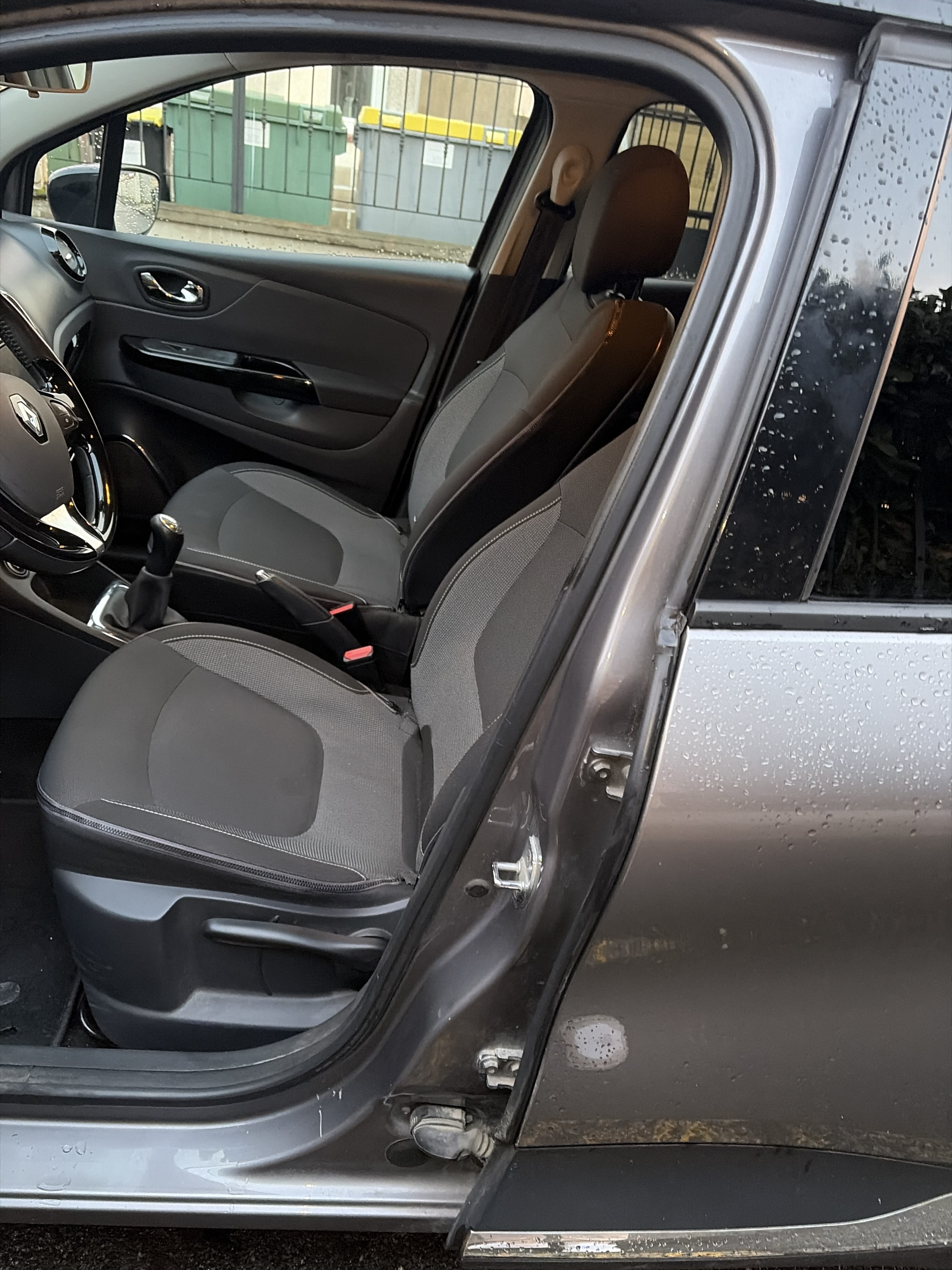Renault Captur avec Entrée audio / iPod