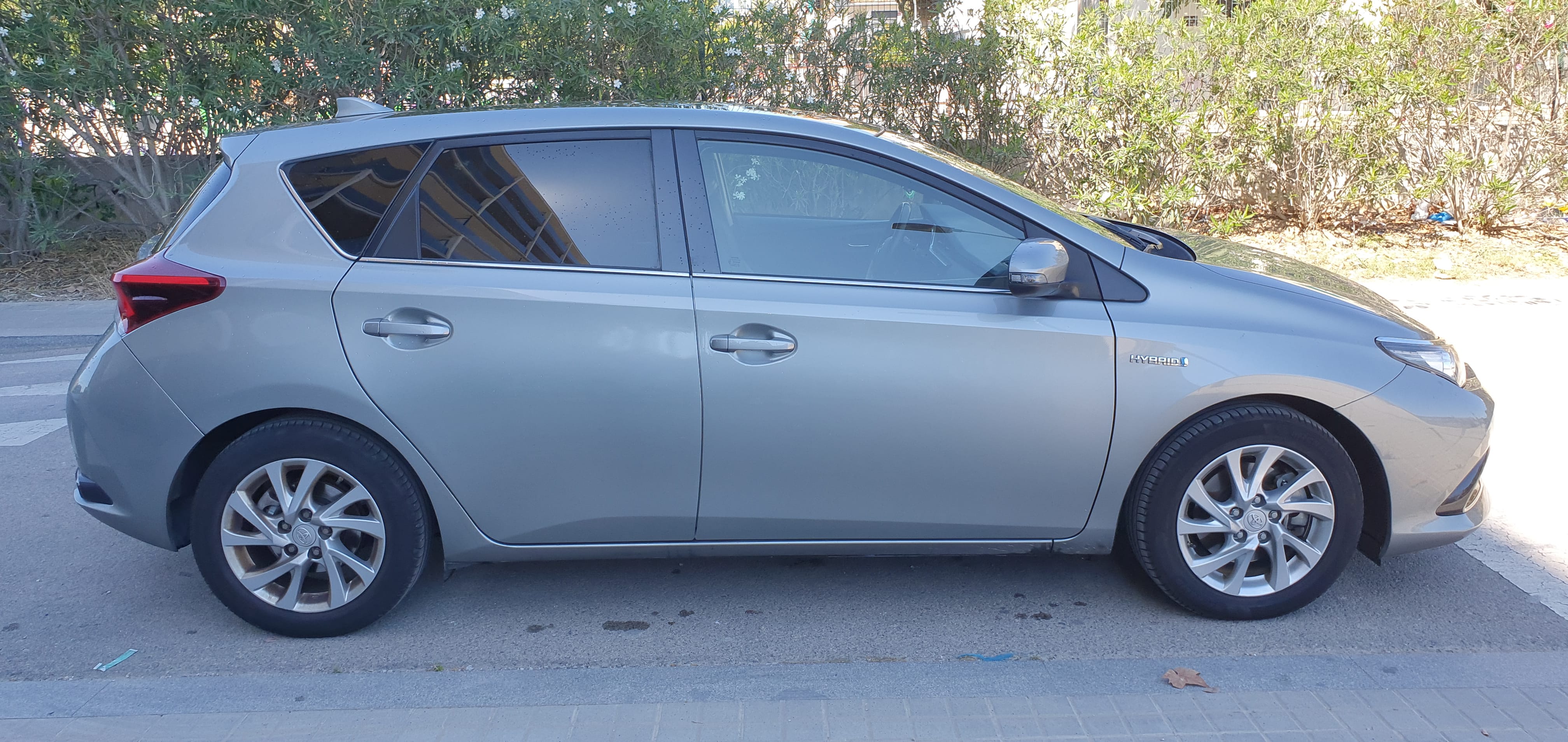 Toyota Auris Hybrid (Automático) con Aire acondicionado
