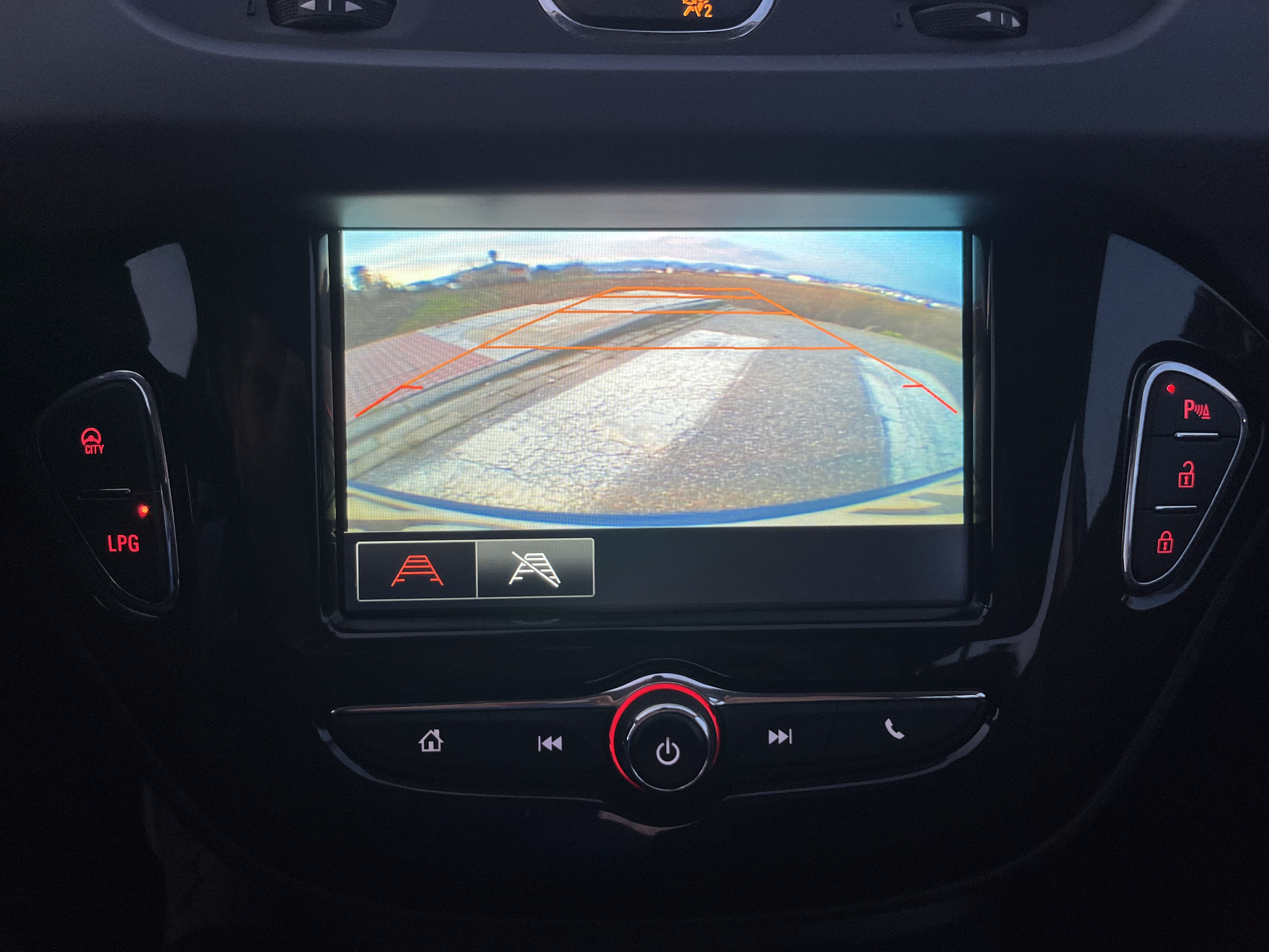 Opel Corsa con Control de velocidad