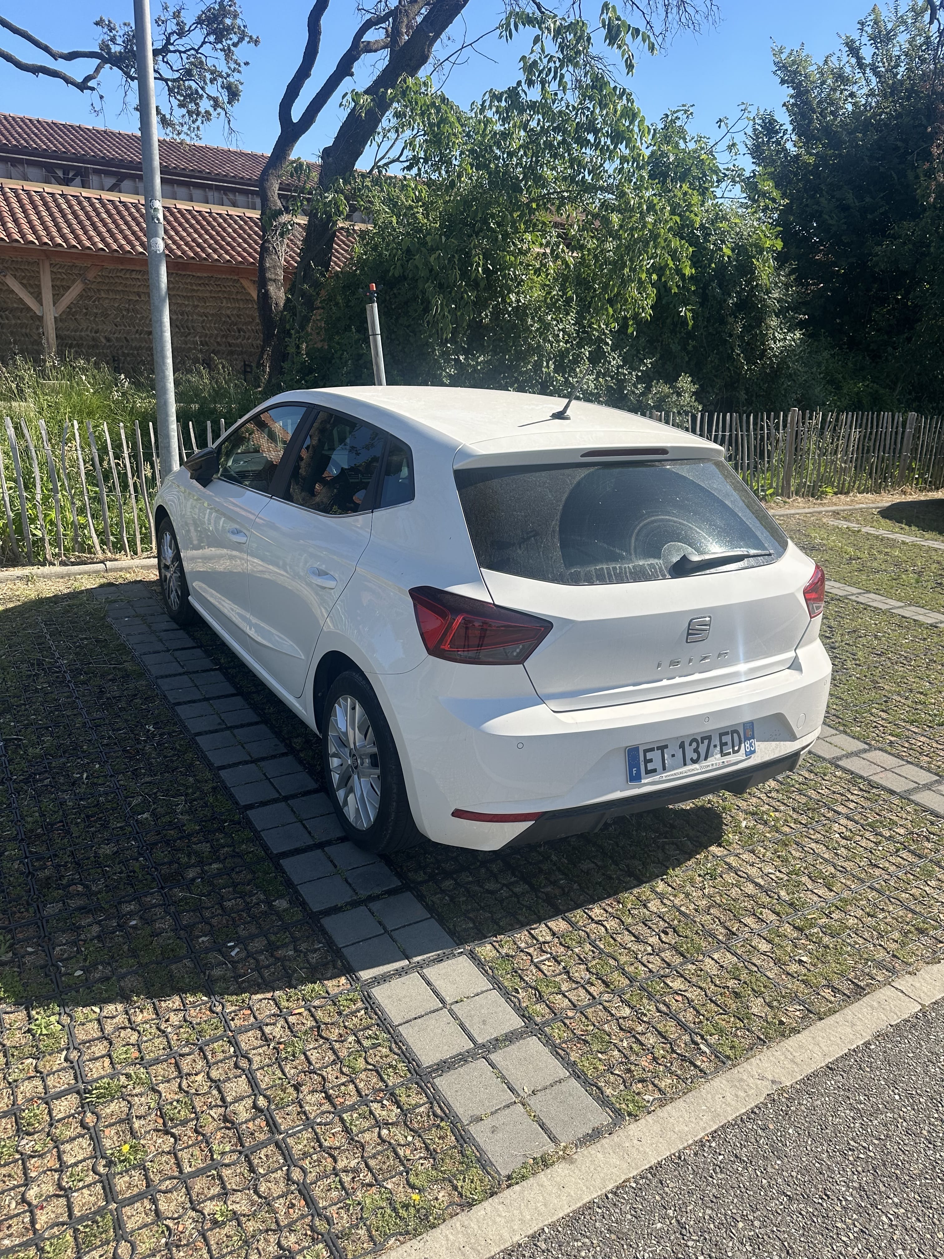 Seat Ibiza avec GPS