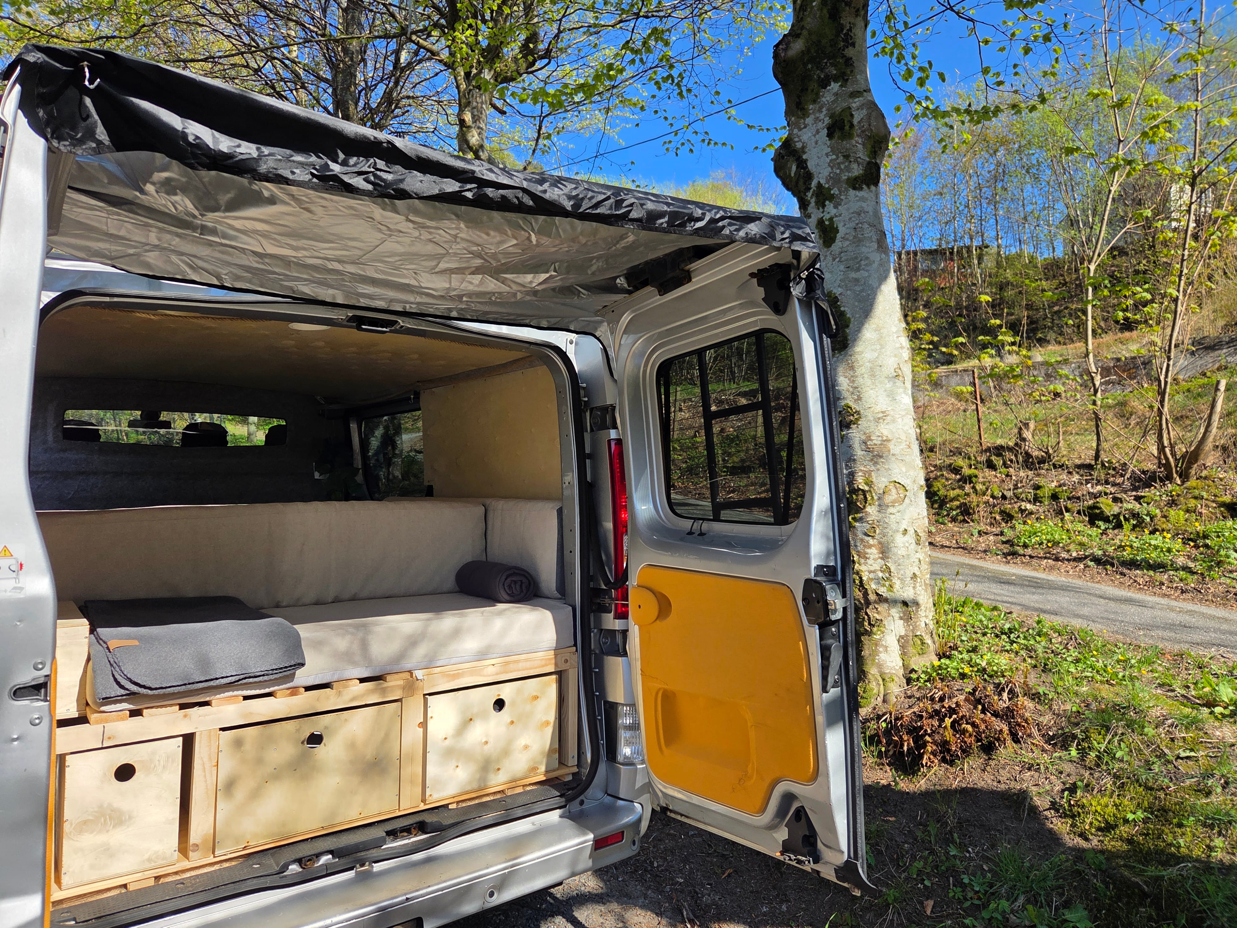 Opel Vivaro med USB ladeuttak