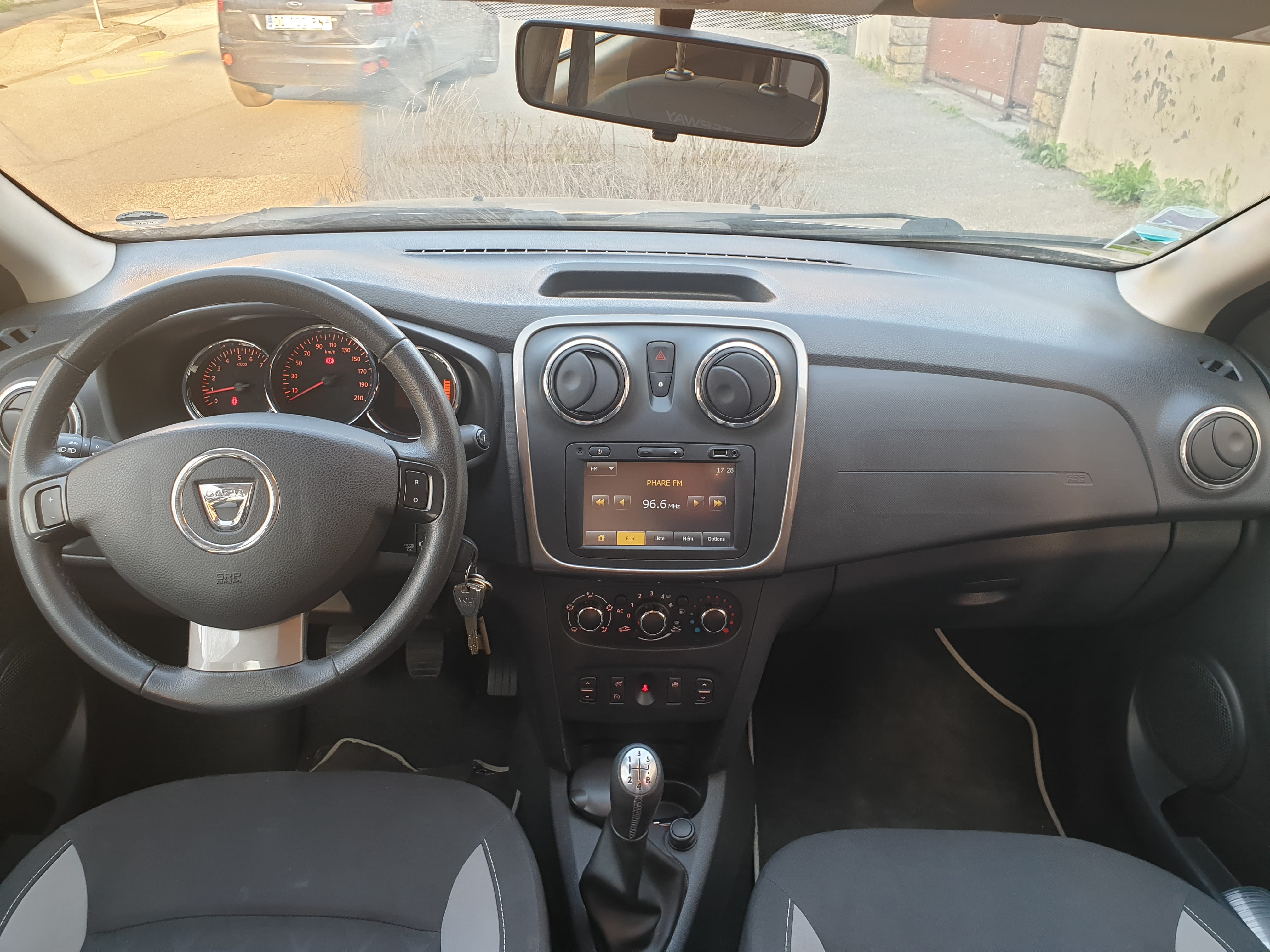 Dacia Sandero Stepway avec Siège bébé