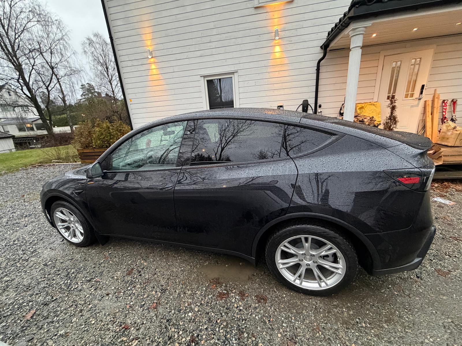 Tesla Model Y Long Range med GPS
