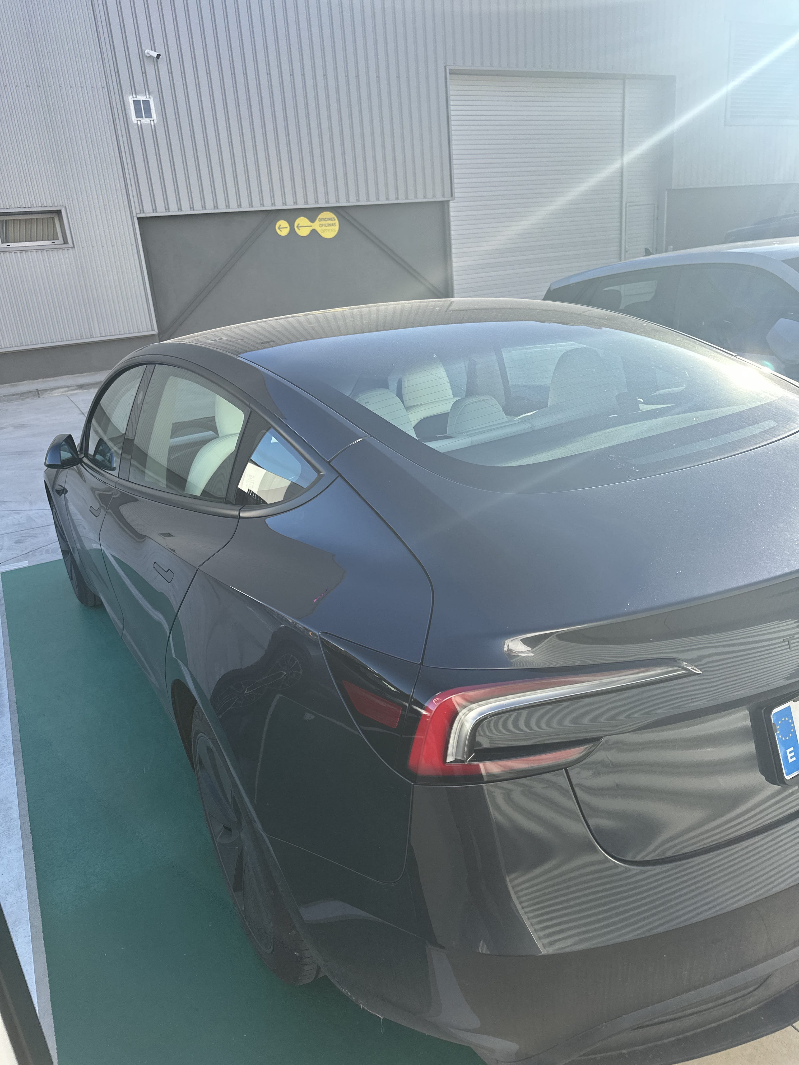 Tesla Model 3 Standard Range con GPS