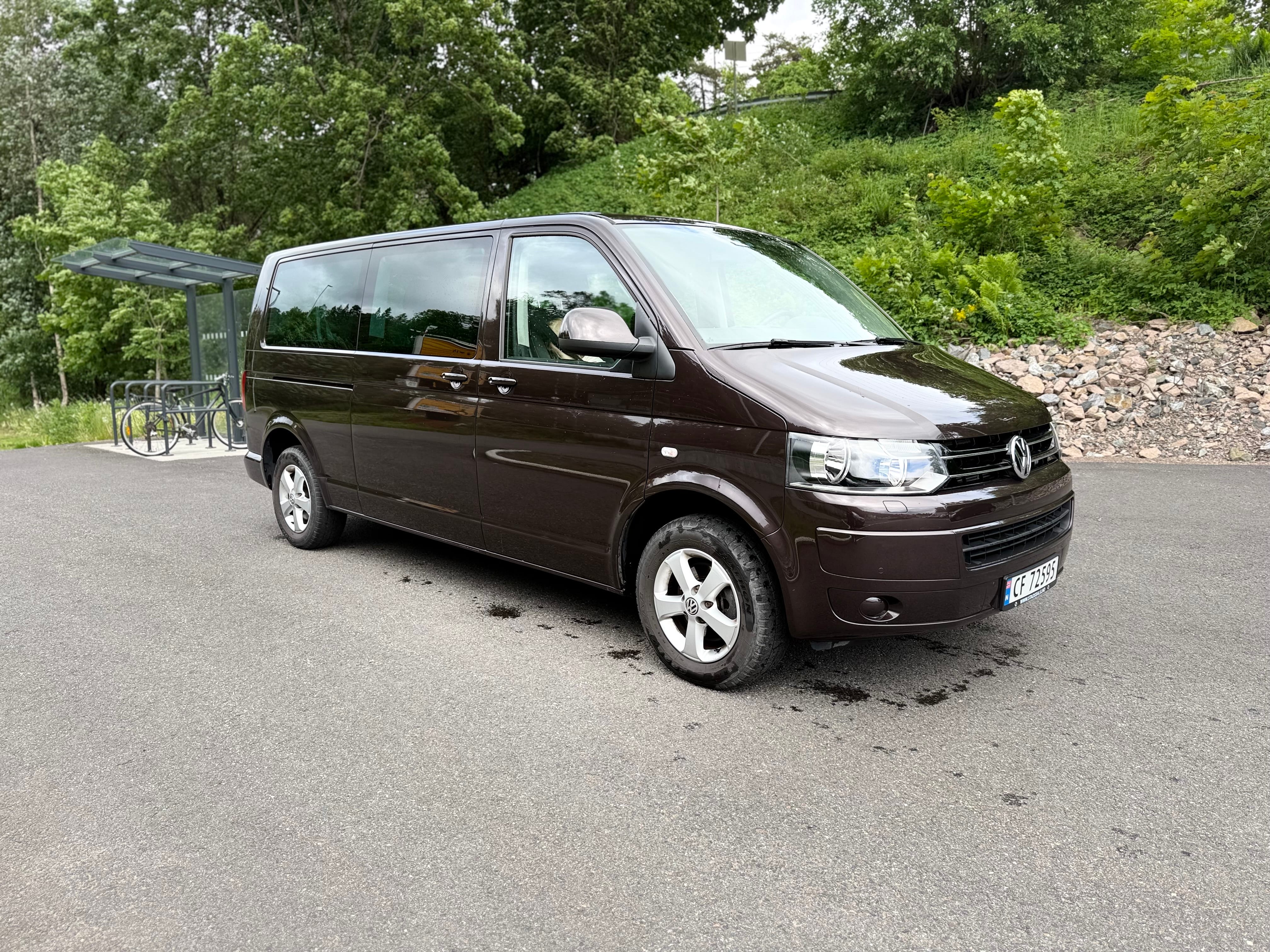 Volkswagen Caravelle 2.0 TDI 9 seter med automatgir, 2013, Diesel, Automatik, 9 Sitze und mehr
