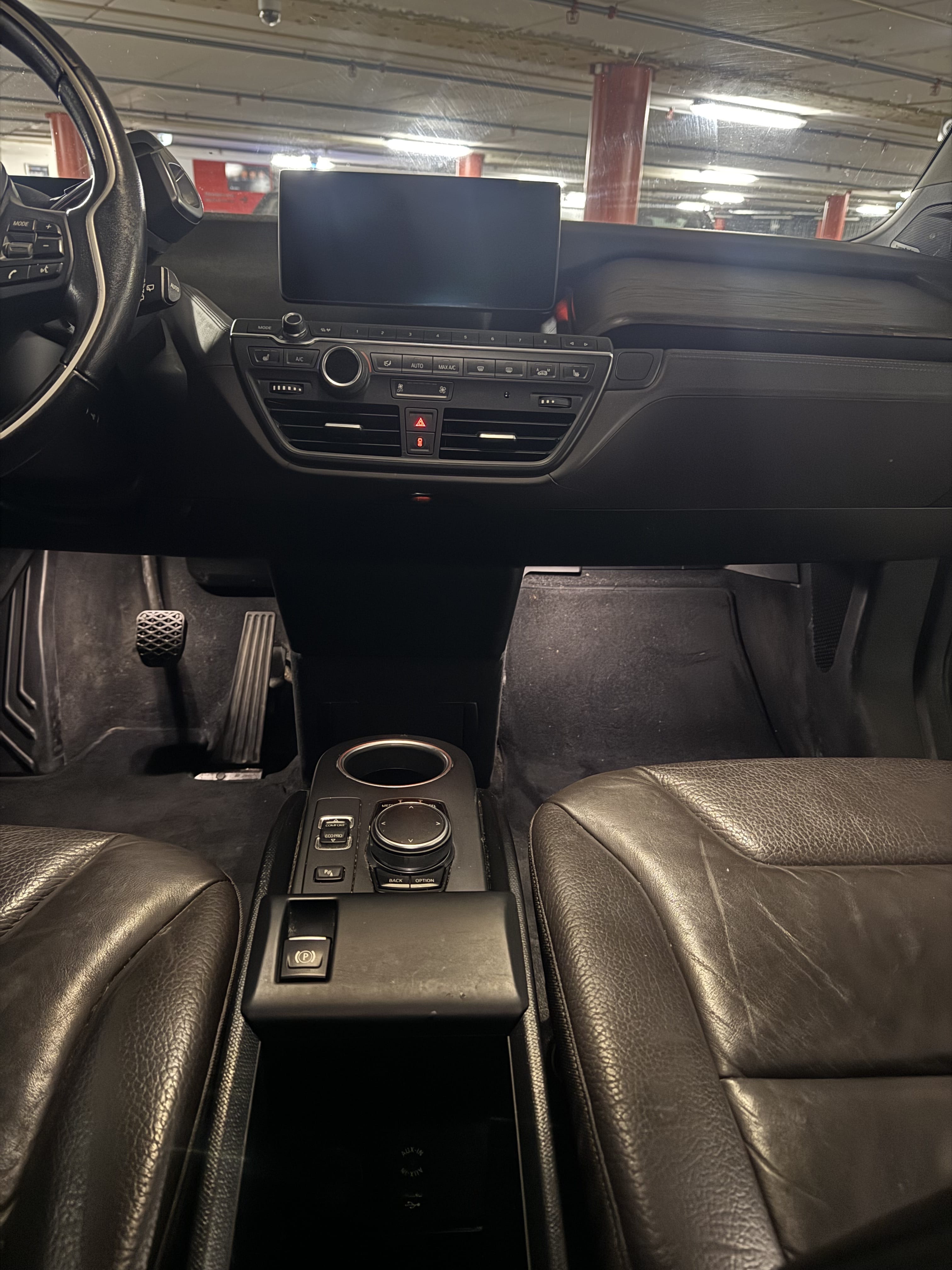 BMW i3 with USB charging ports