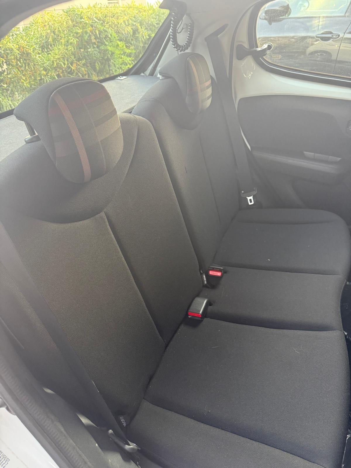 Peugeot 108 Essence mit Kindersitz