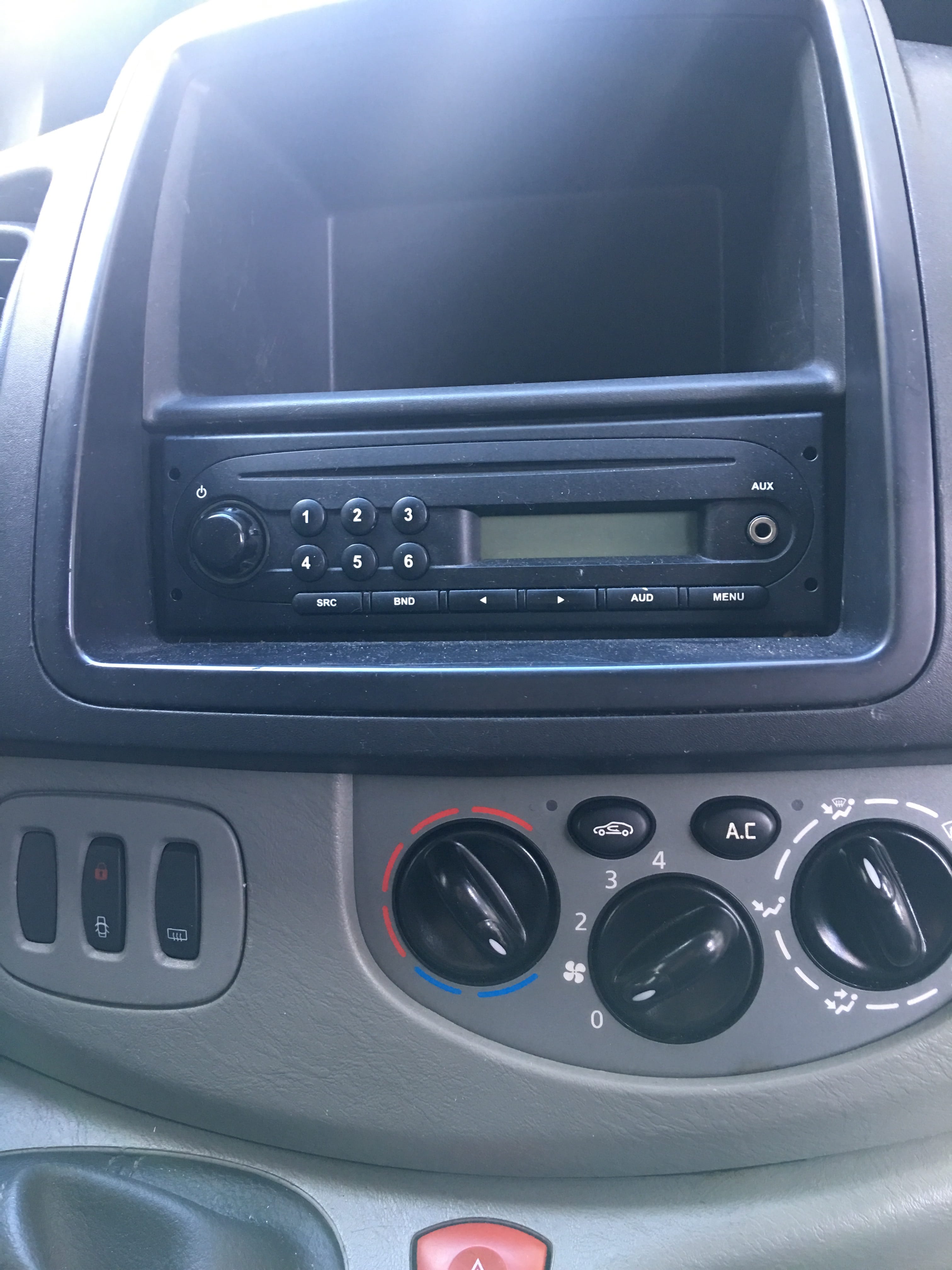 Renault Trafic 2.0 dci 115ch rallonge 6m3 clim