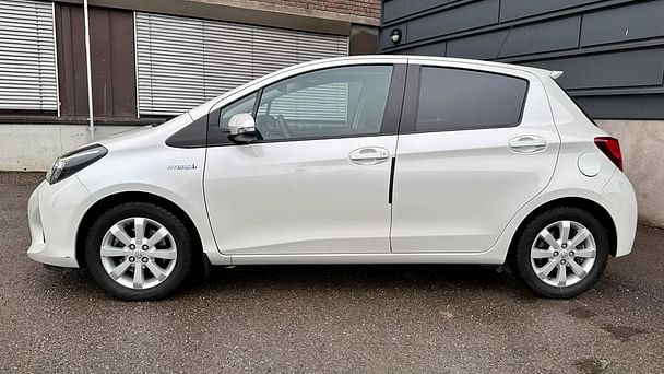 Toyota Yaris Hybrid 1,5 Bensin/Hybrid, Automat (Inkluder Beborkort parkering) med Aircondition