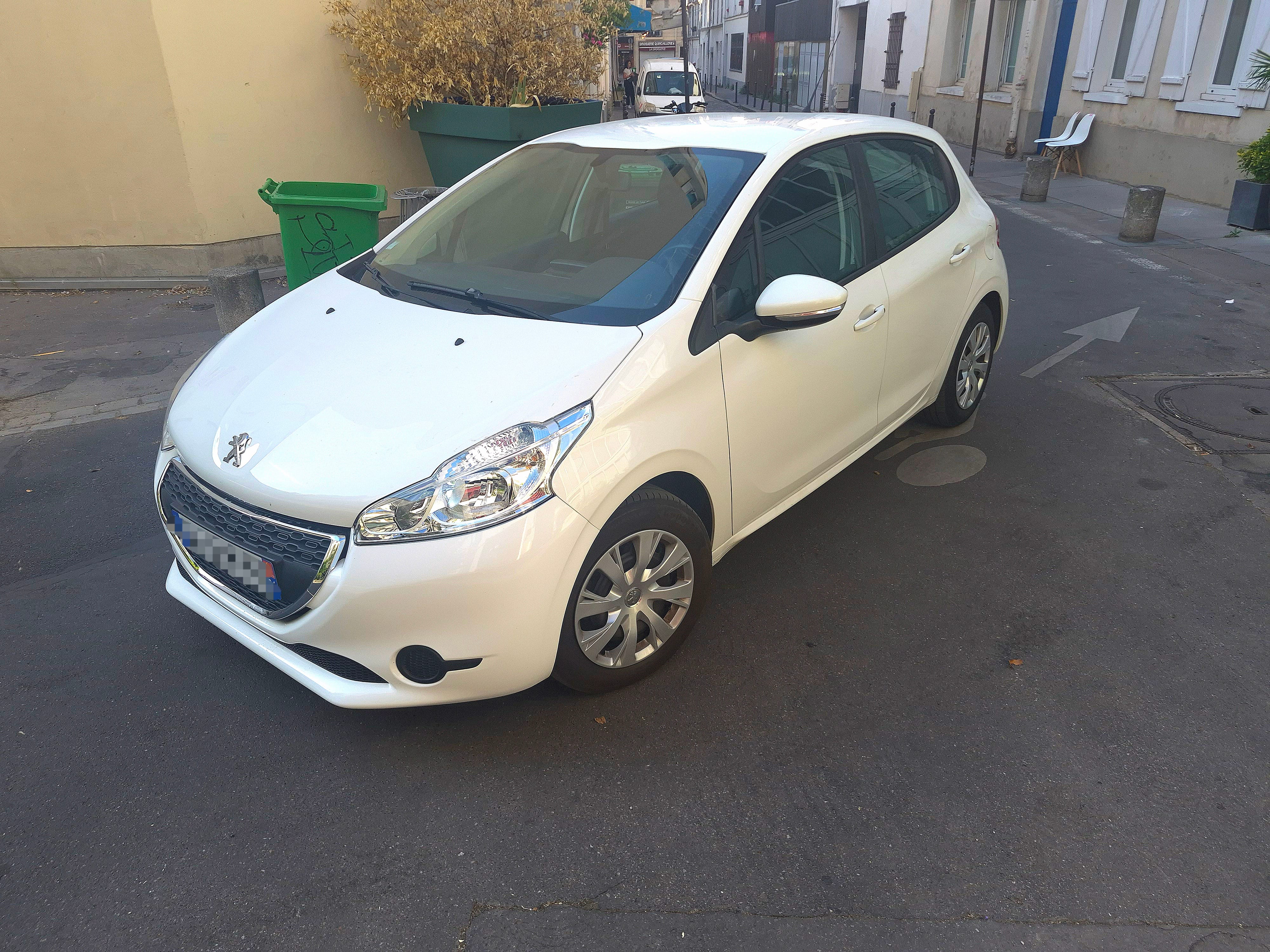 Peugeot 208, 2014, Essence 98