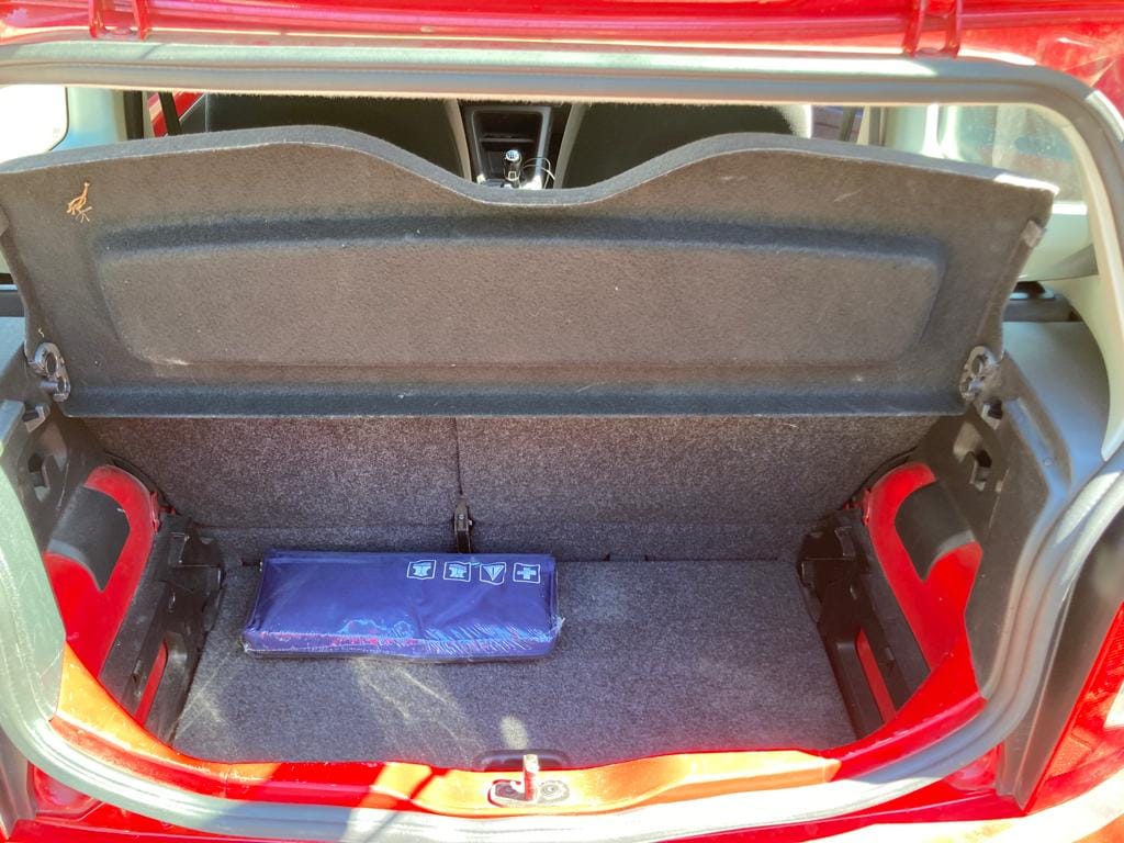Volkswagen Up! CJ945 avec Audio Bluetooth