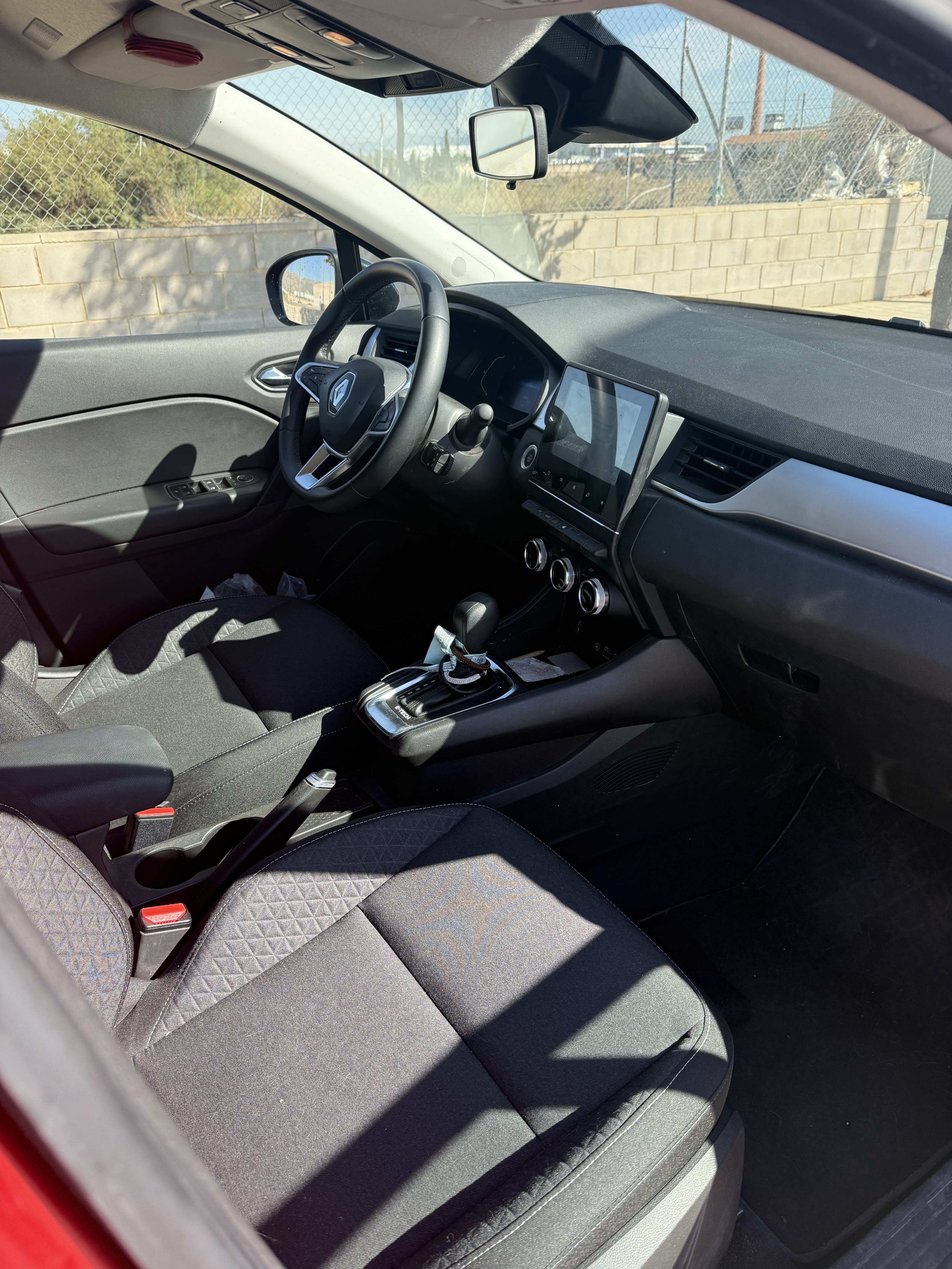Renault Captur with GPS