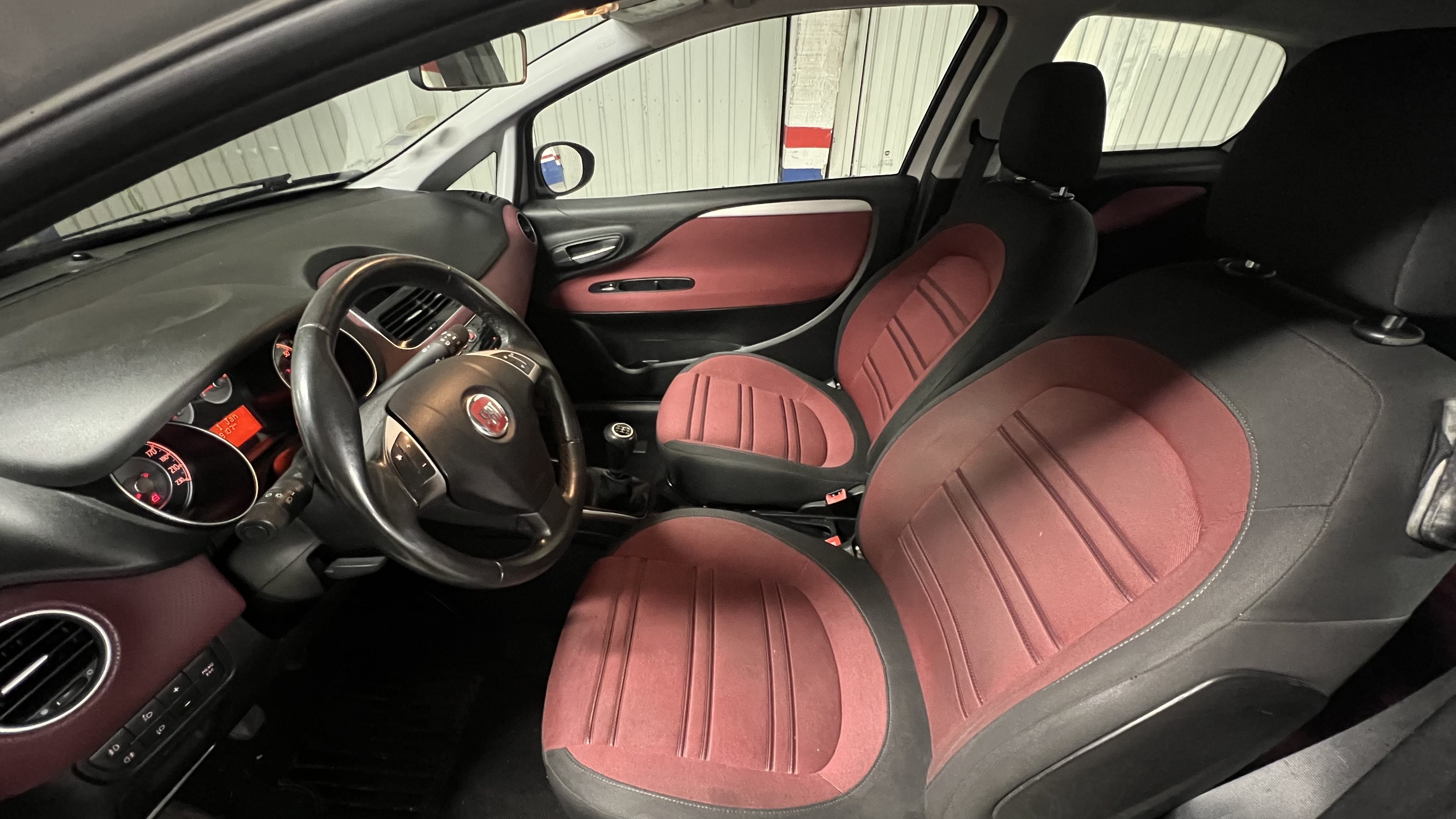 Fiat Punto avec Apple CarPlay