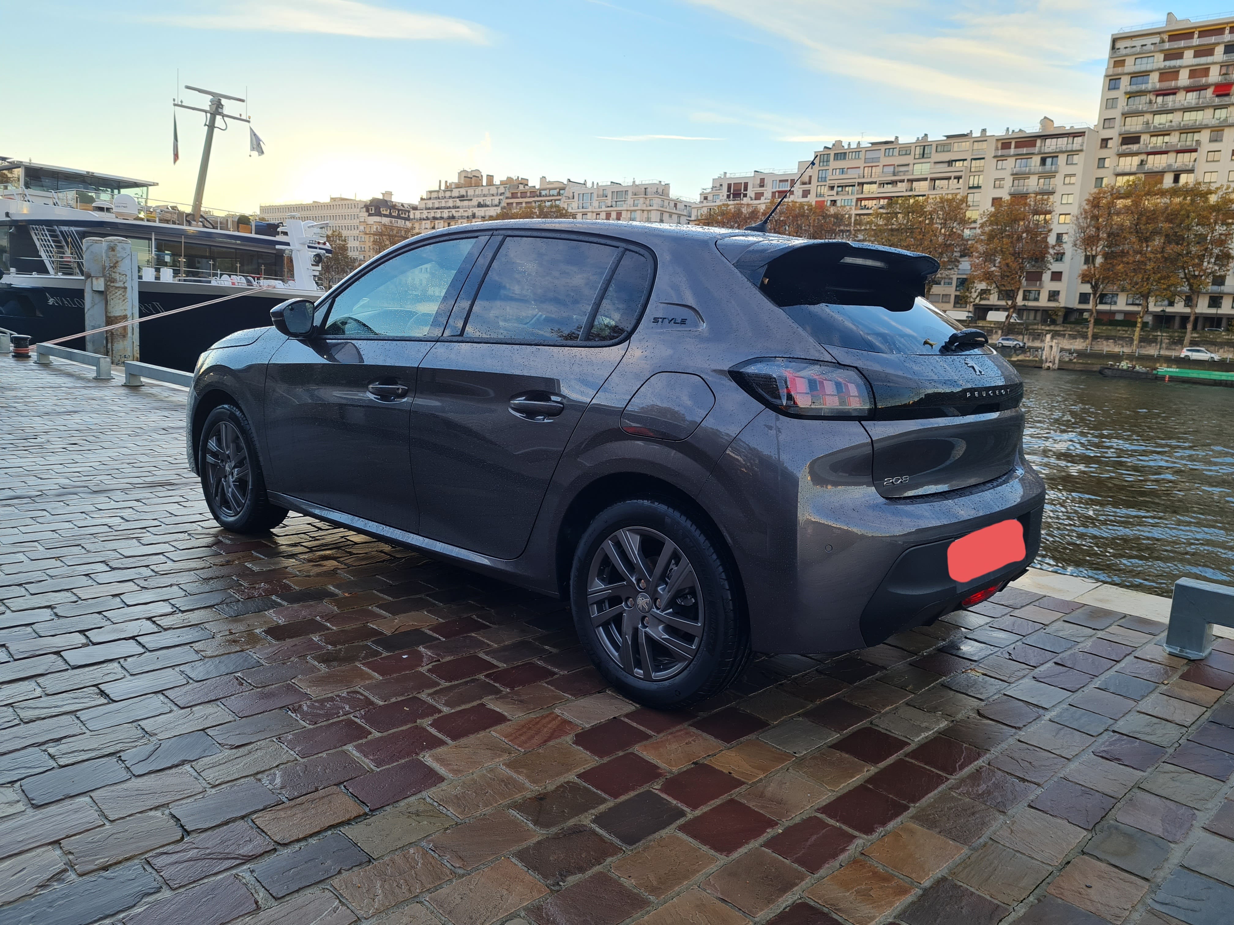 Peugeot 208 Style Boite Auto (GC163) (Clim, Connectivité smartphone, Camera recul, ...) # avec Climatisation