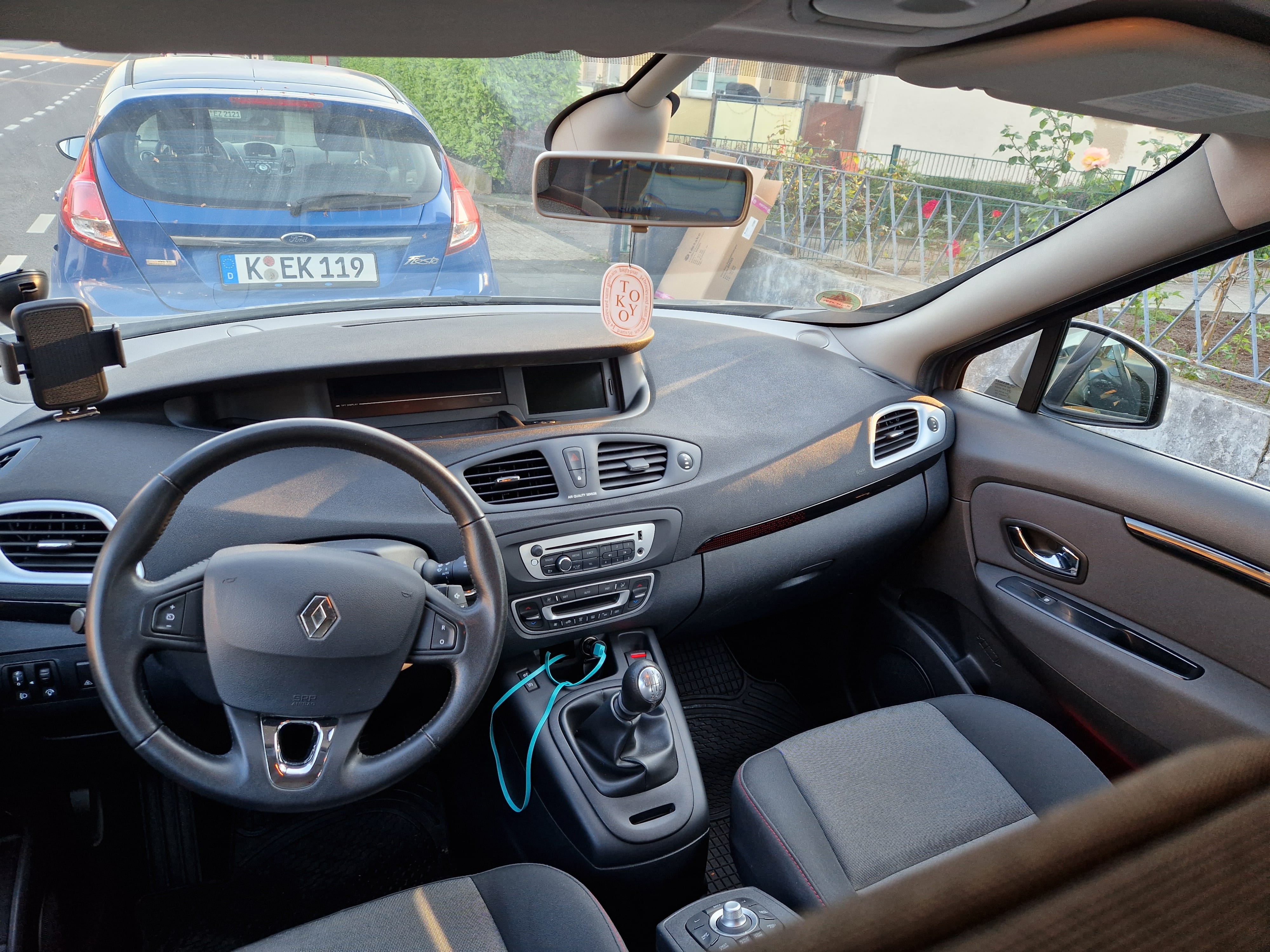 Renault Scenic (Sir Grey) mit Tempomat