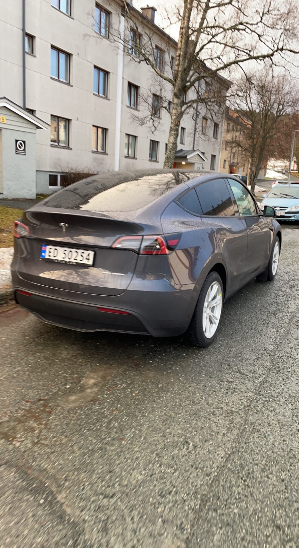Tesla Model Y Long Range med Cruisekontroll