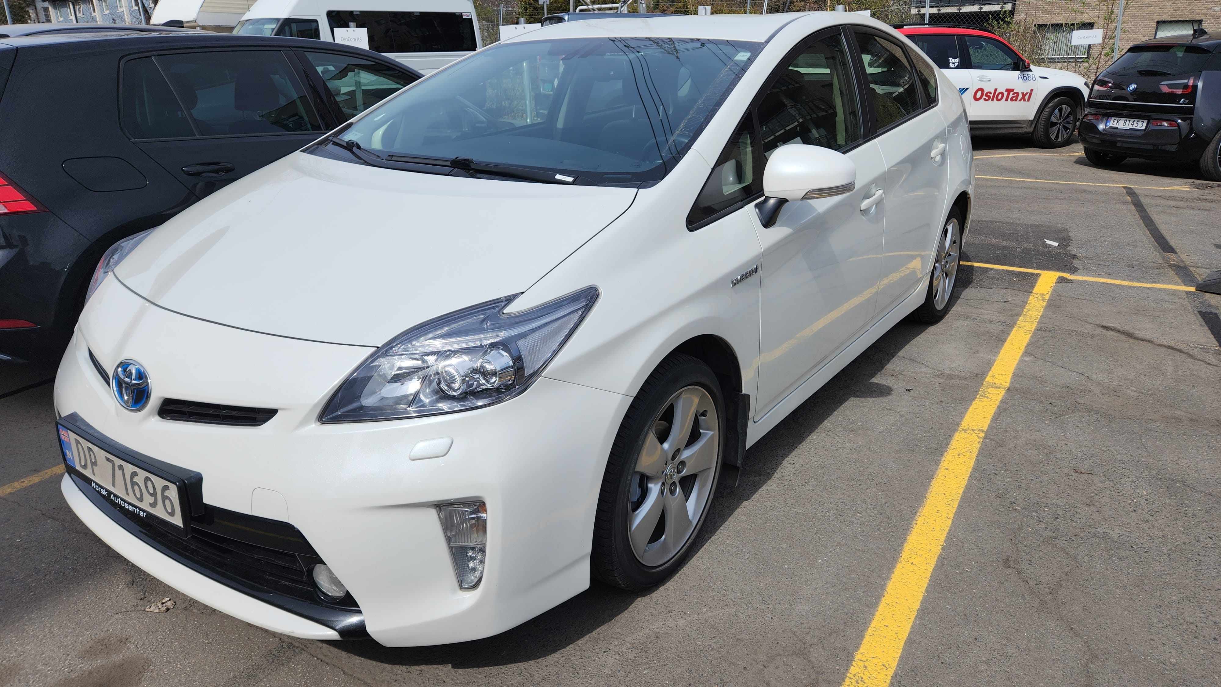 Toyota Prius Executive 1,8 Bensin/Hybrid, Automat Lav Forbruk, 2015, Blyfri 95 / Eléctrico (híbrido), Automático
