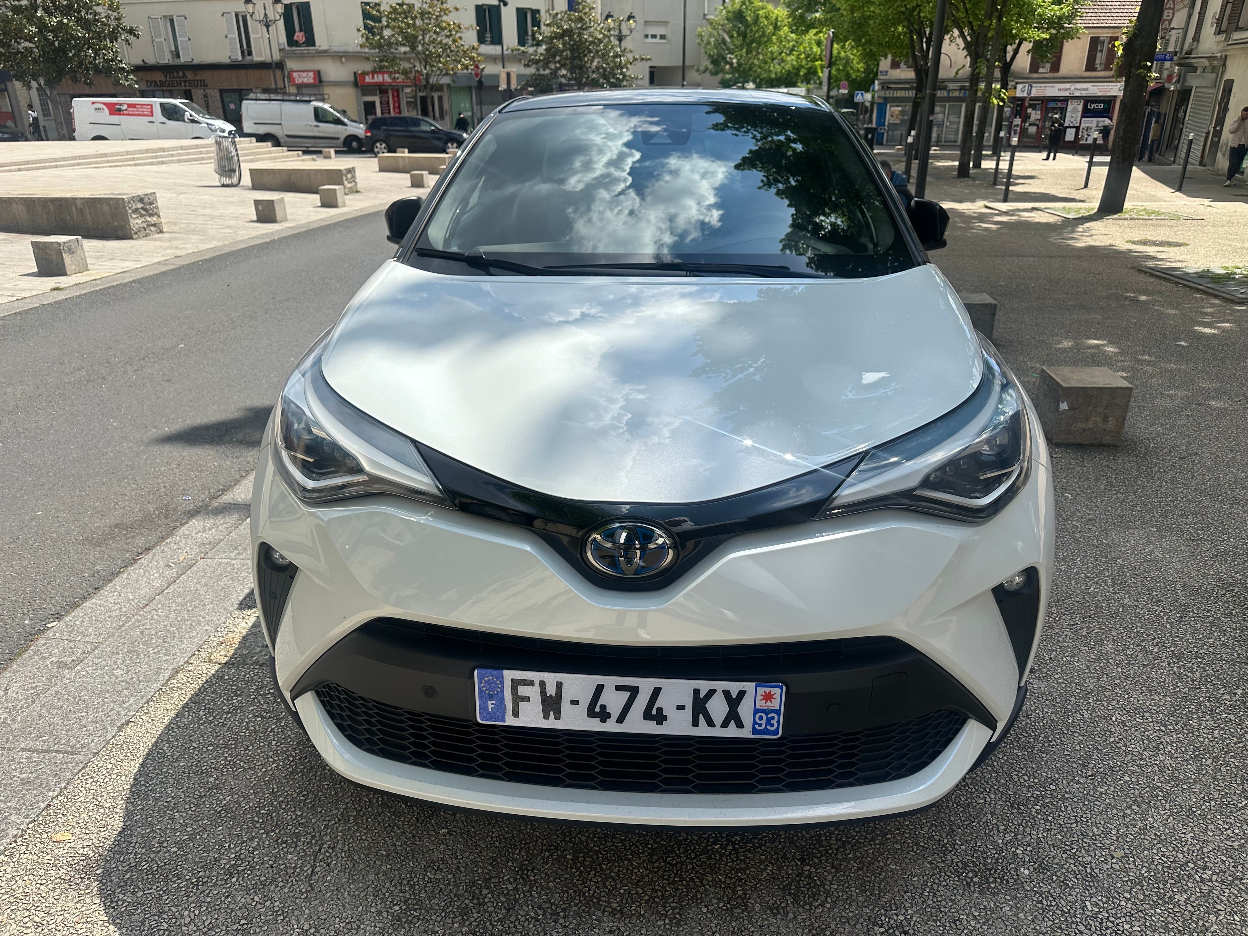 Toyota C-HR Hybrid, 2021, Essence 95 / Électrique (hybride), automatique