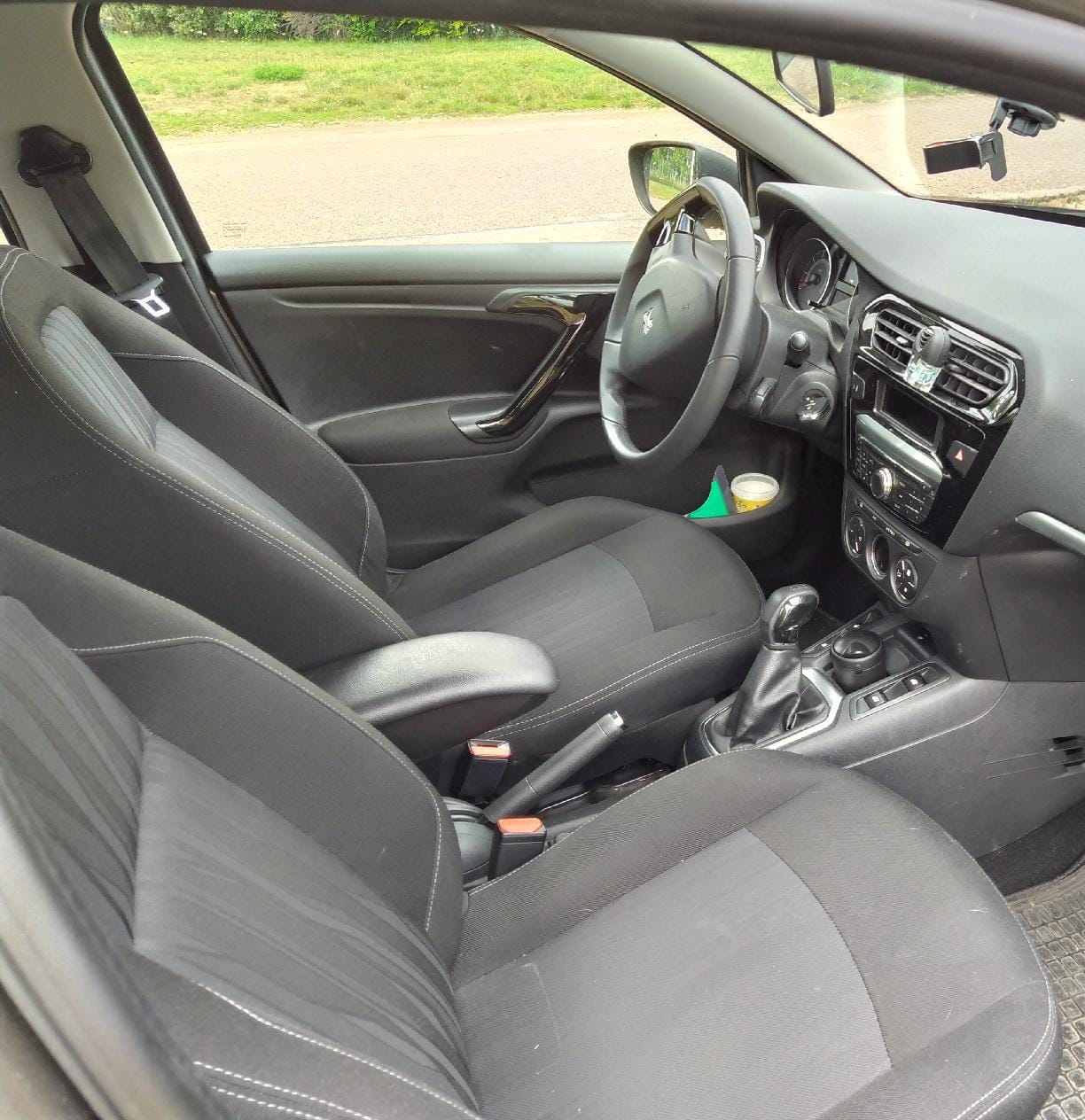 Peugeot 301 Confort 100 Cv avec Pneus neige