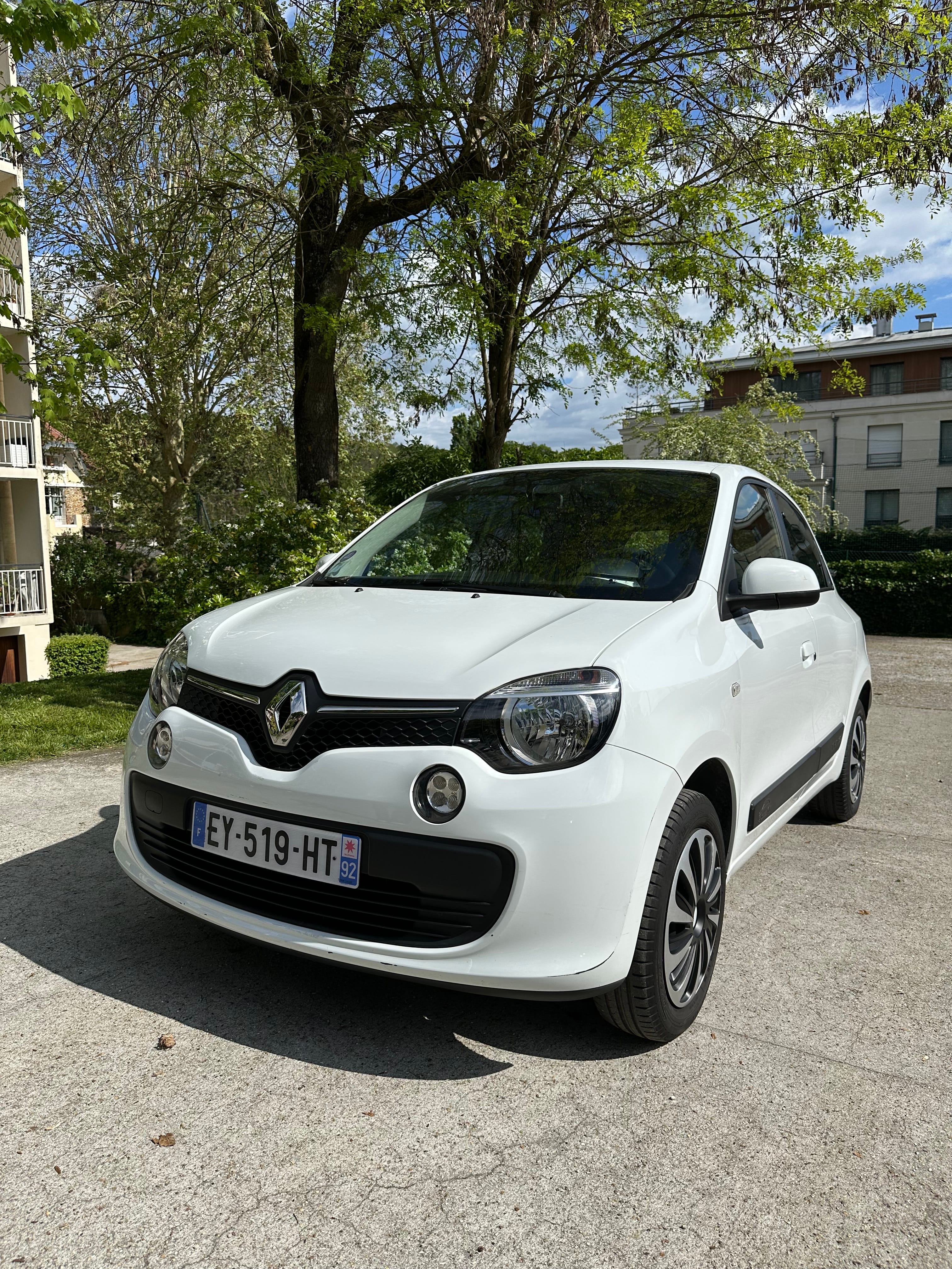 Renault Twingo III avec Autoradio