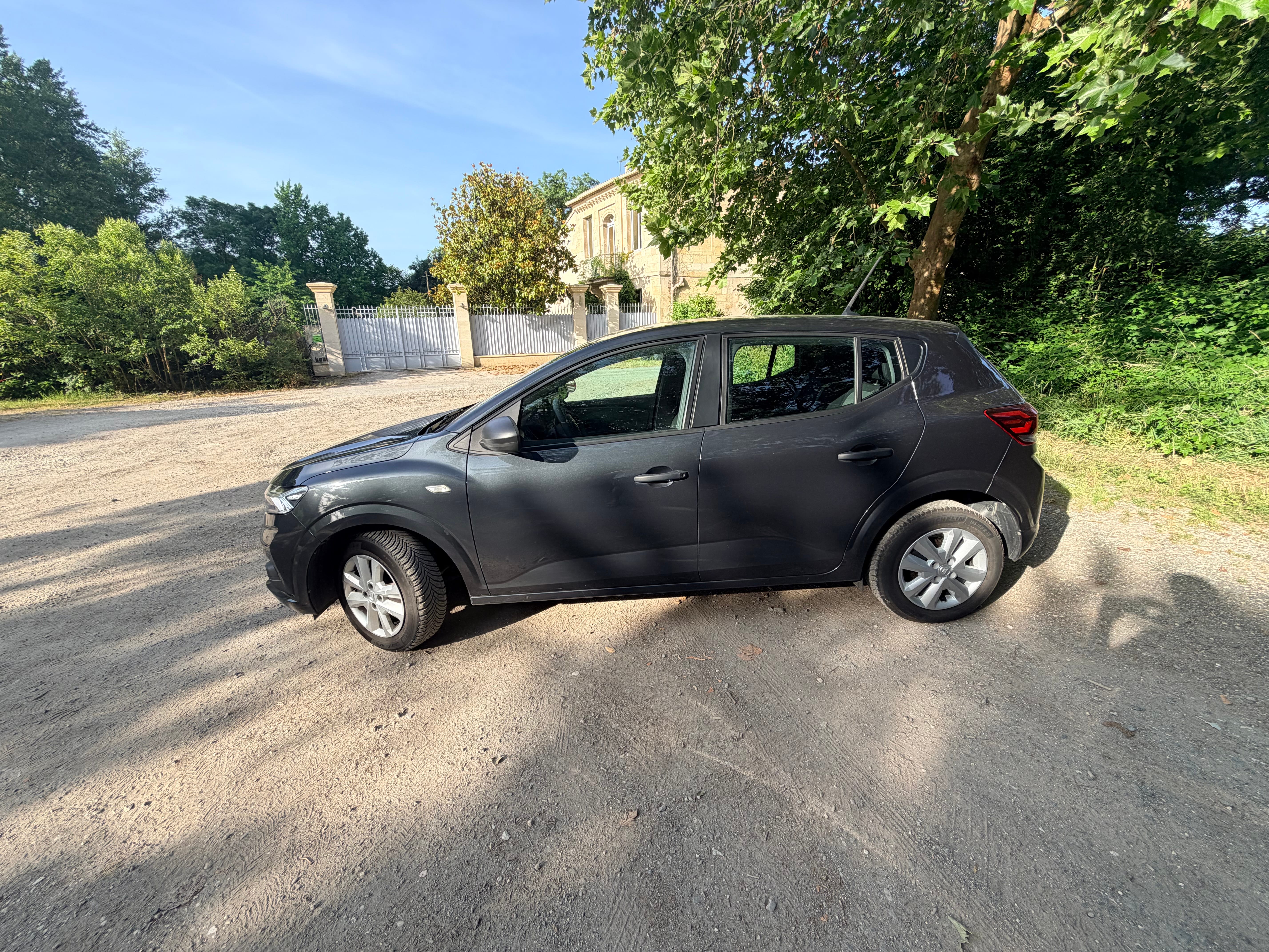 Dacia Sandero Essential avec GPS