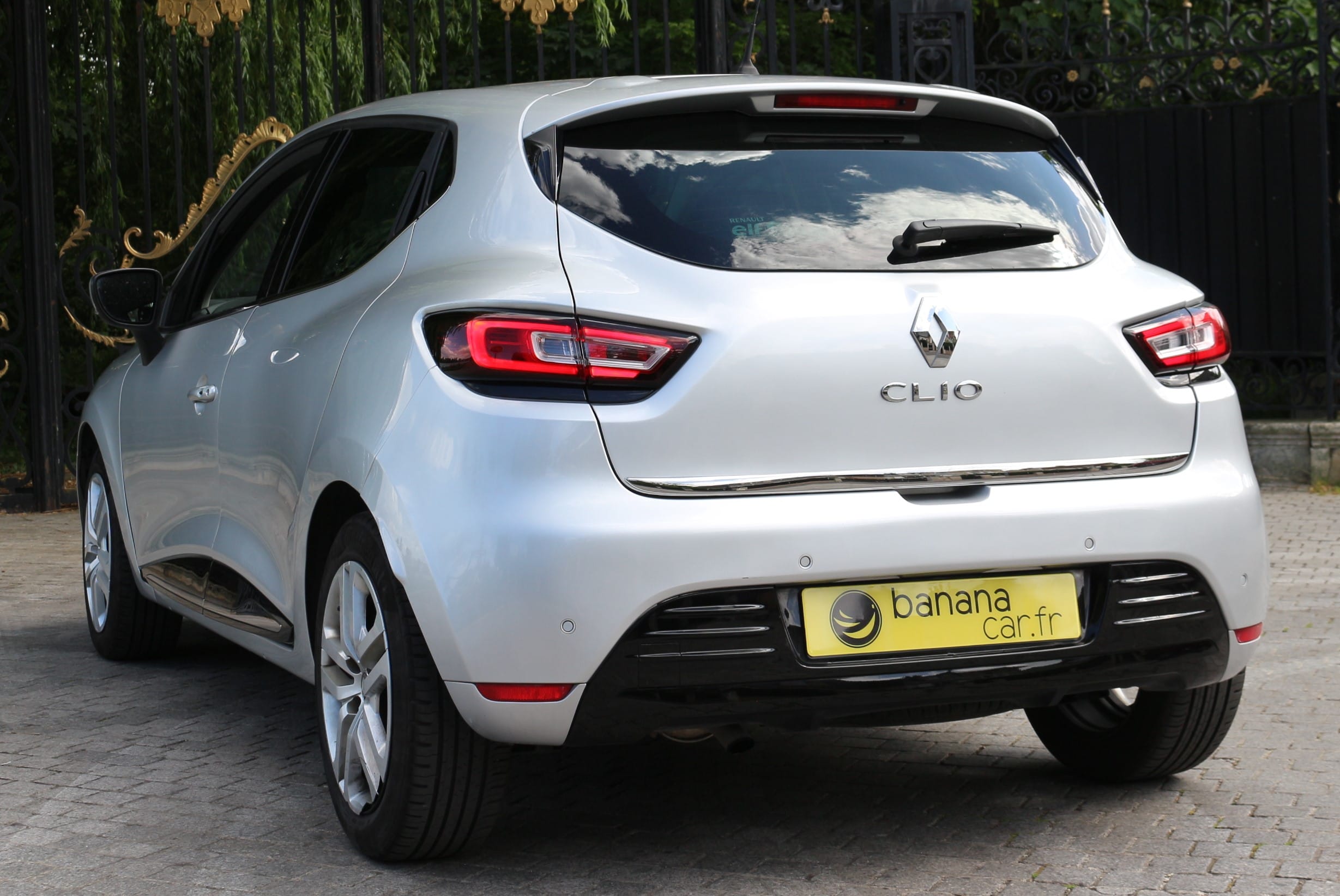 Renault Clio FF-910-RK avec GPS