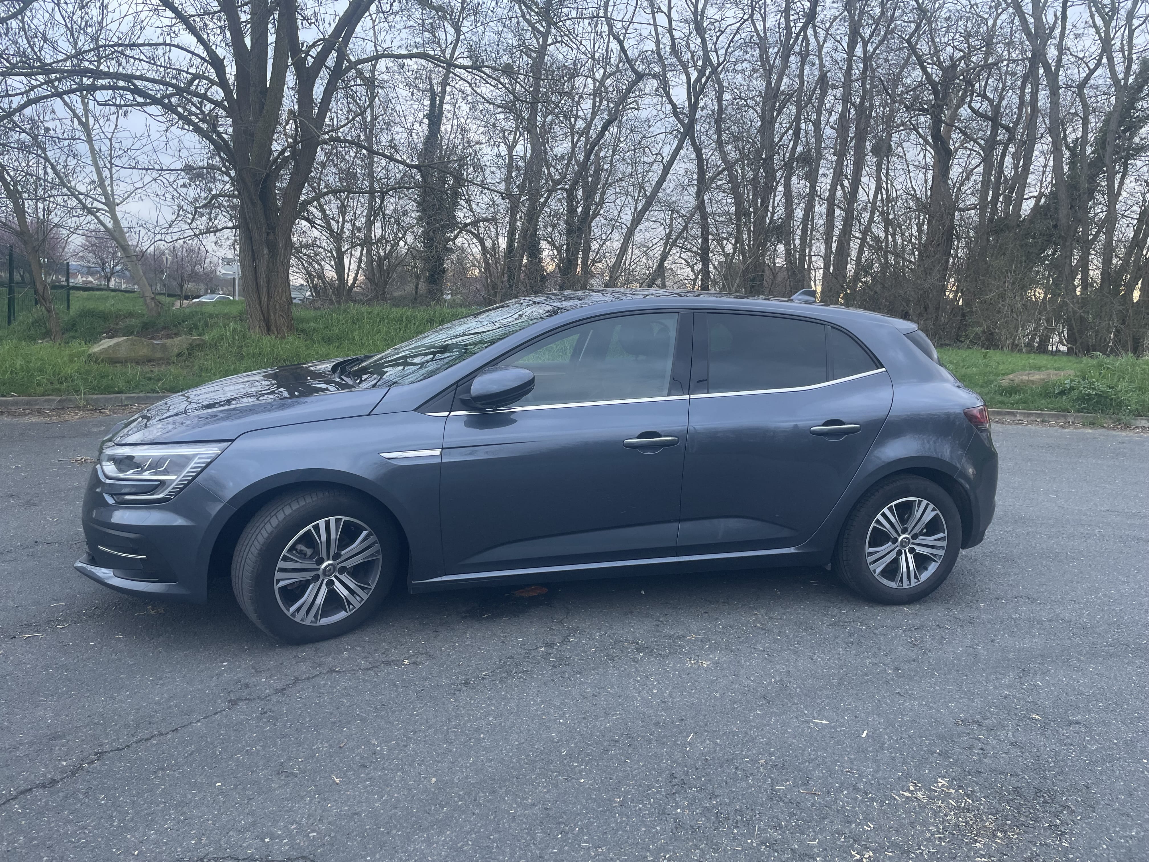 Renault Mégane GF-332-BE avec Climatisation