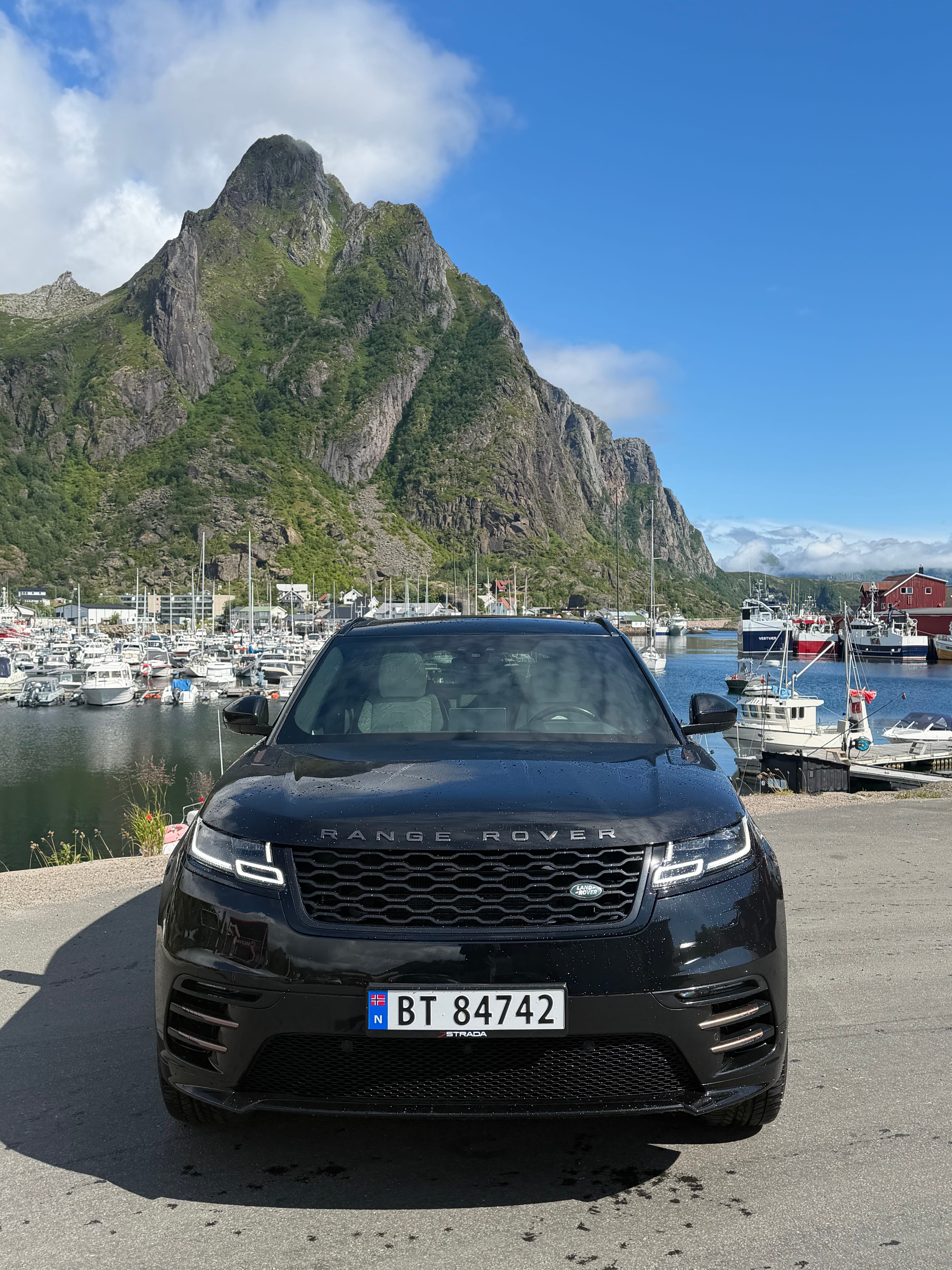 Land-Rover Range Rover Velar with Cruise control