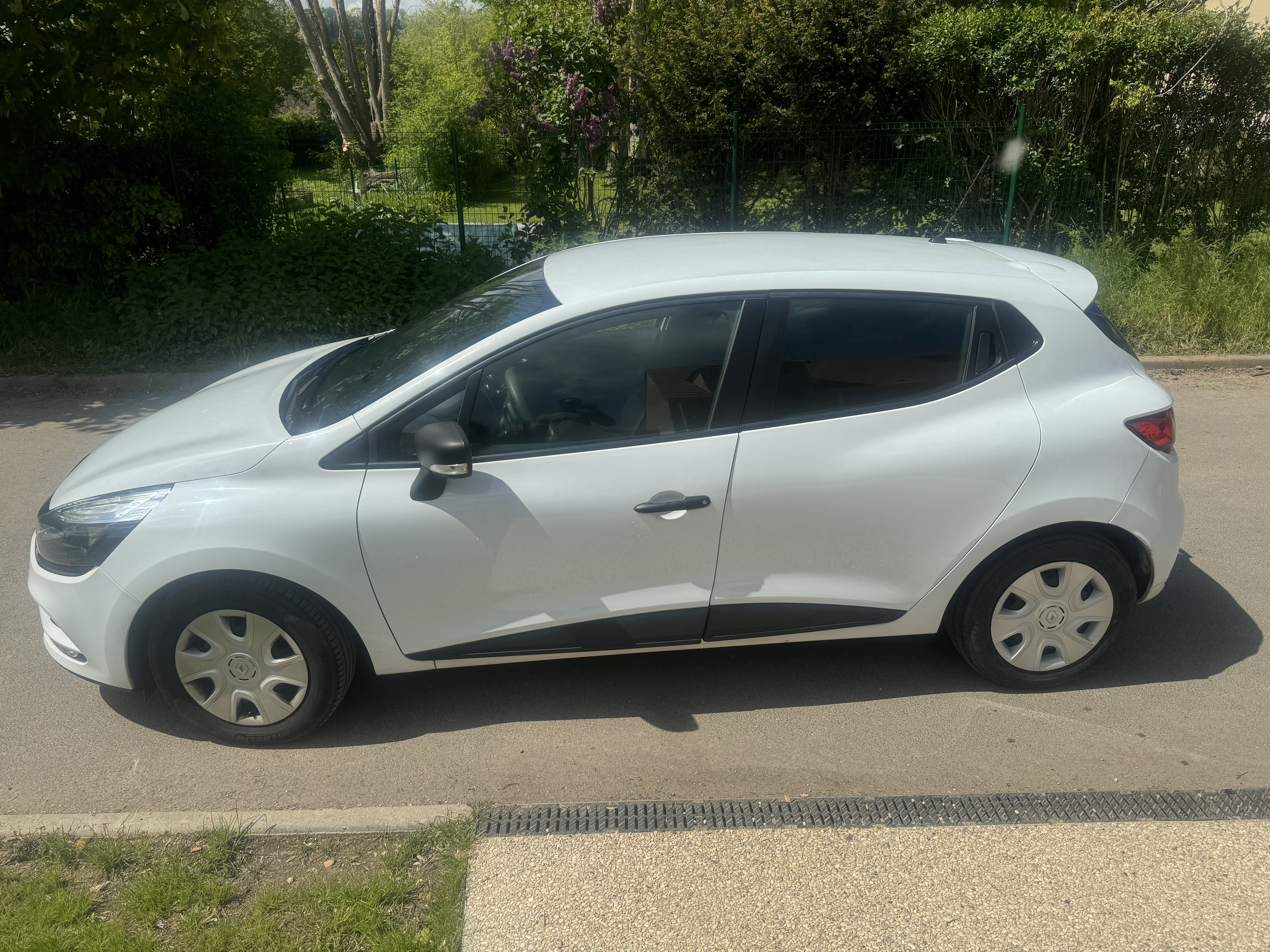 Renault Clio avec Climatisation