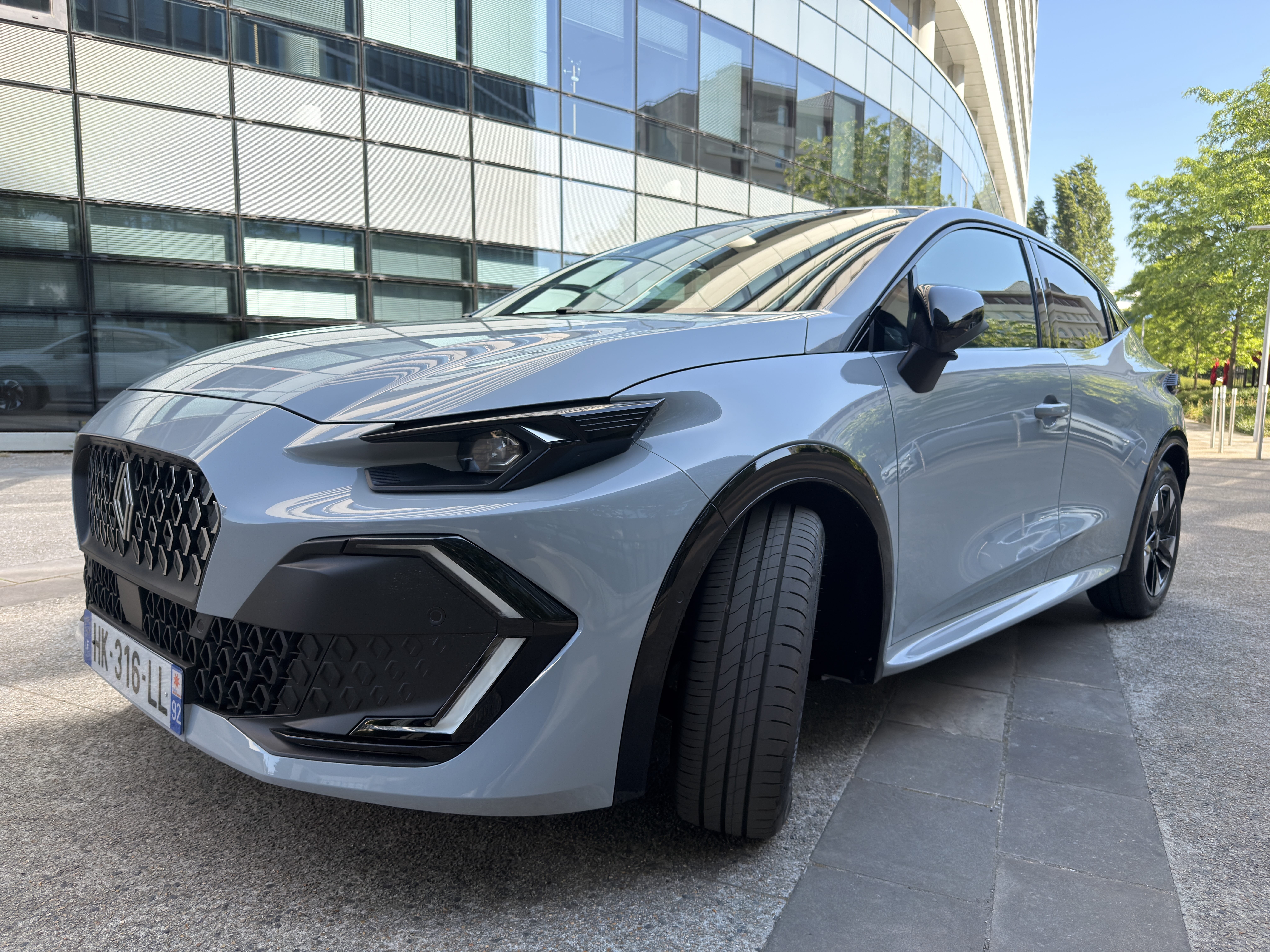 Renault Clio, 2026, Essence 95 / Électrique (hybride), automatique