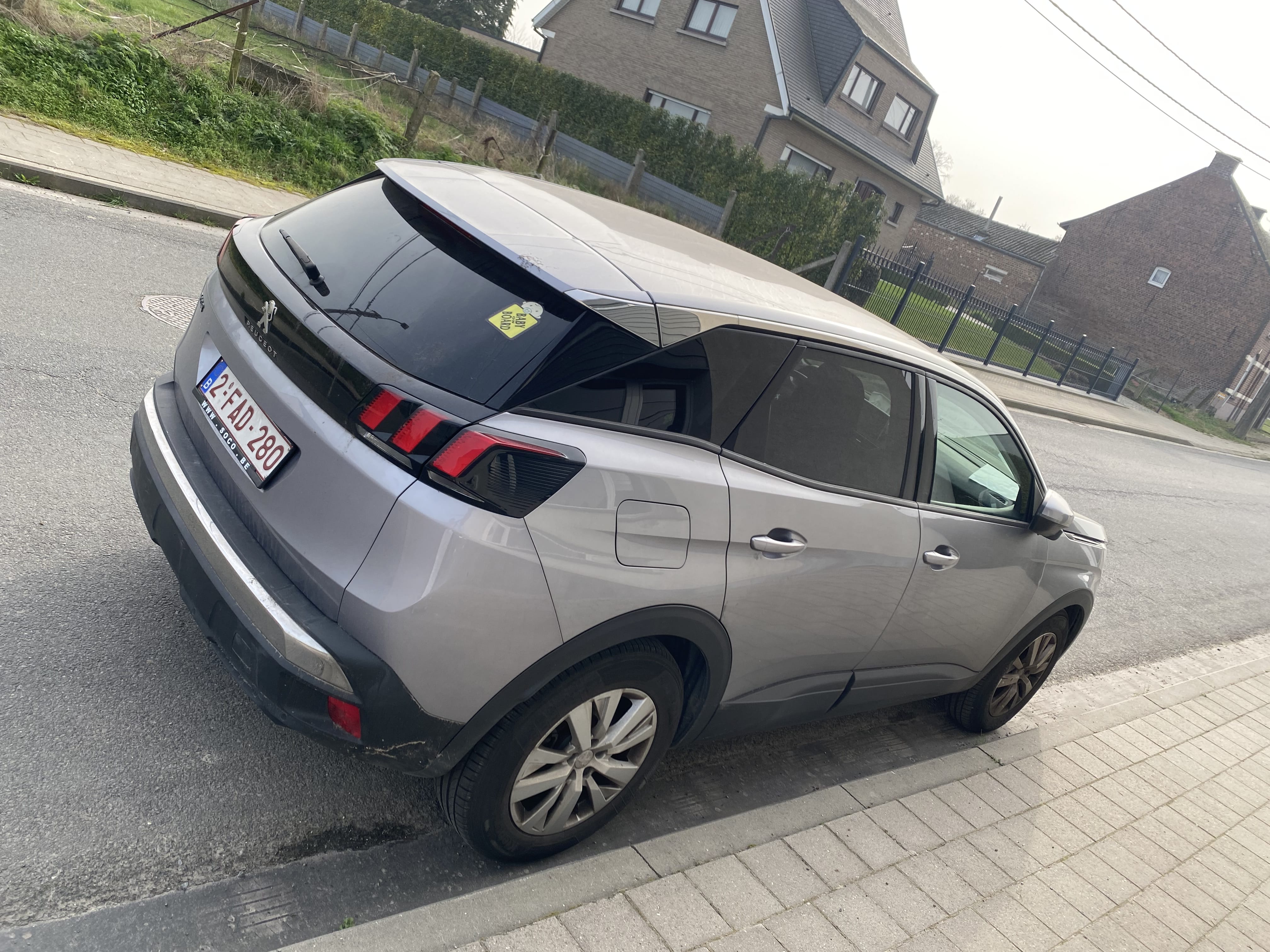 Peugeot 3008, 2020, Euro 95 (E10), automatisch