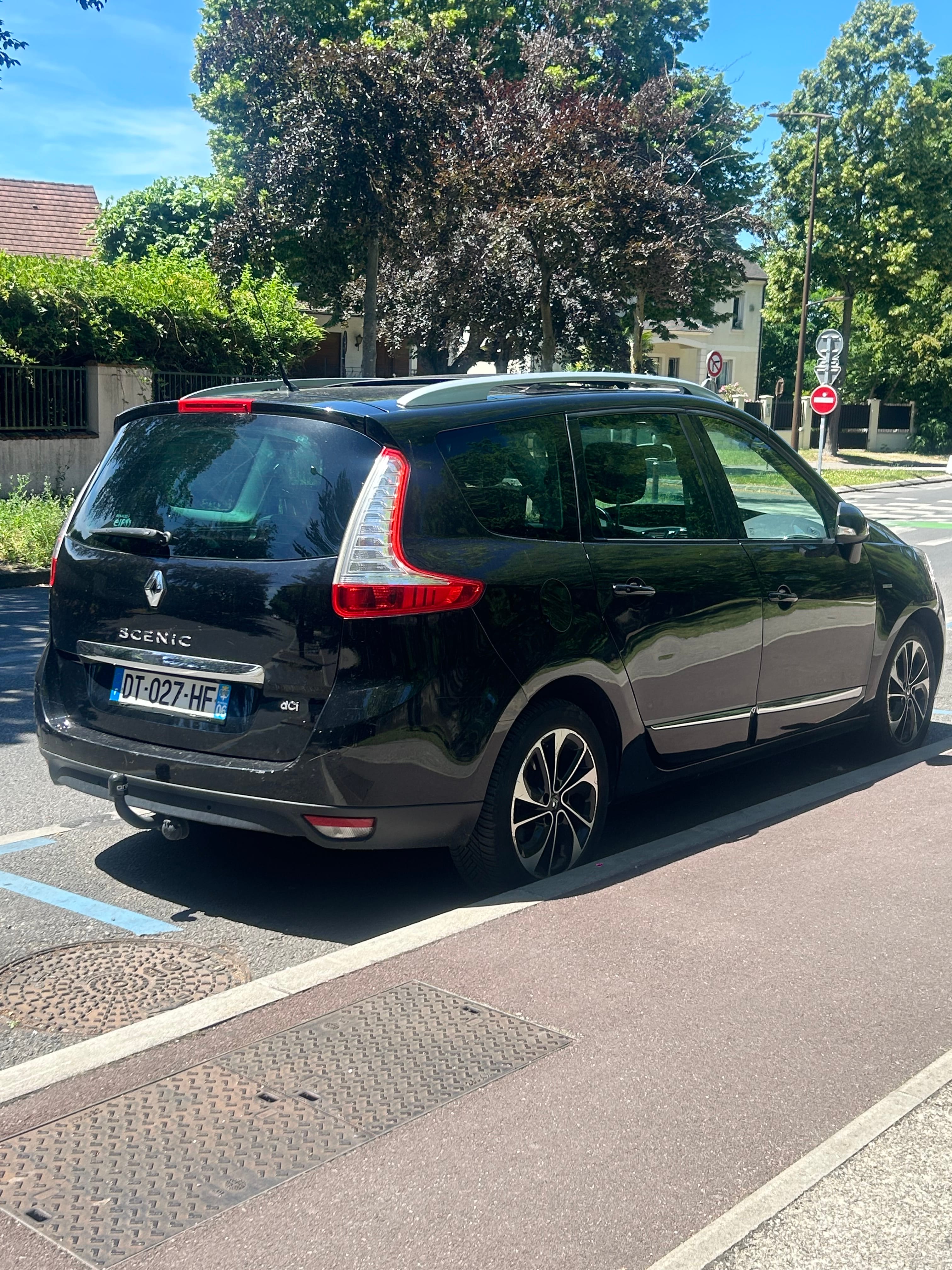 Renault Grand Scenic avec Caméra de recul