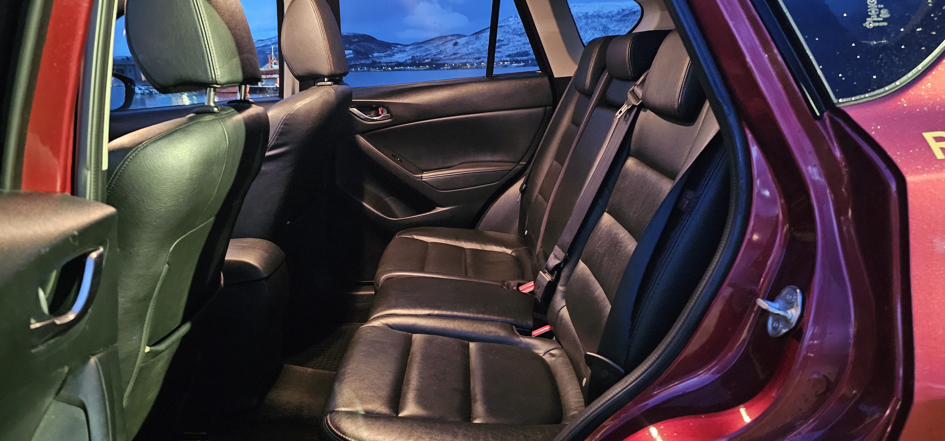 Mazda CX-5 avec Siège bébé