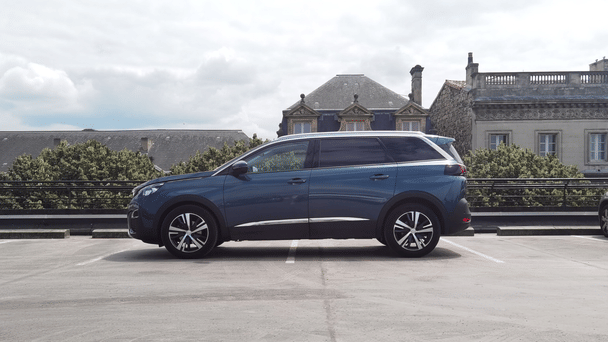 Peugeot 5008 7 Places - Boite Automatique avec Climatisation