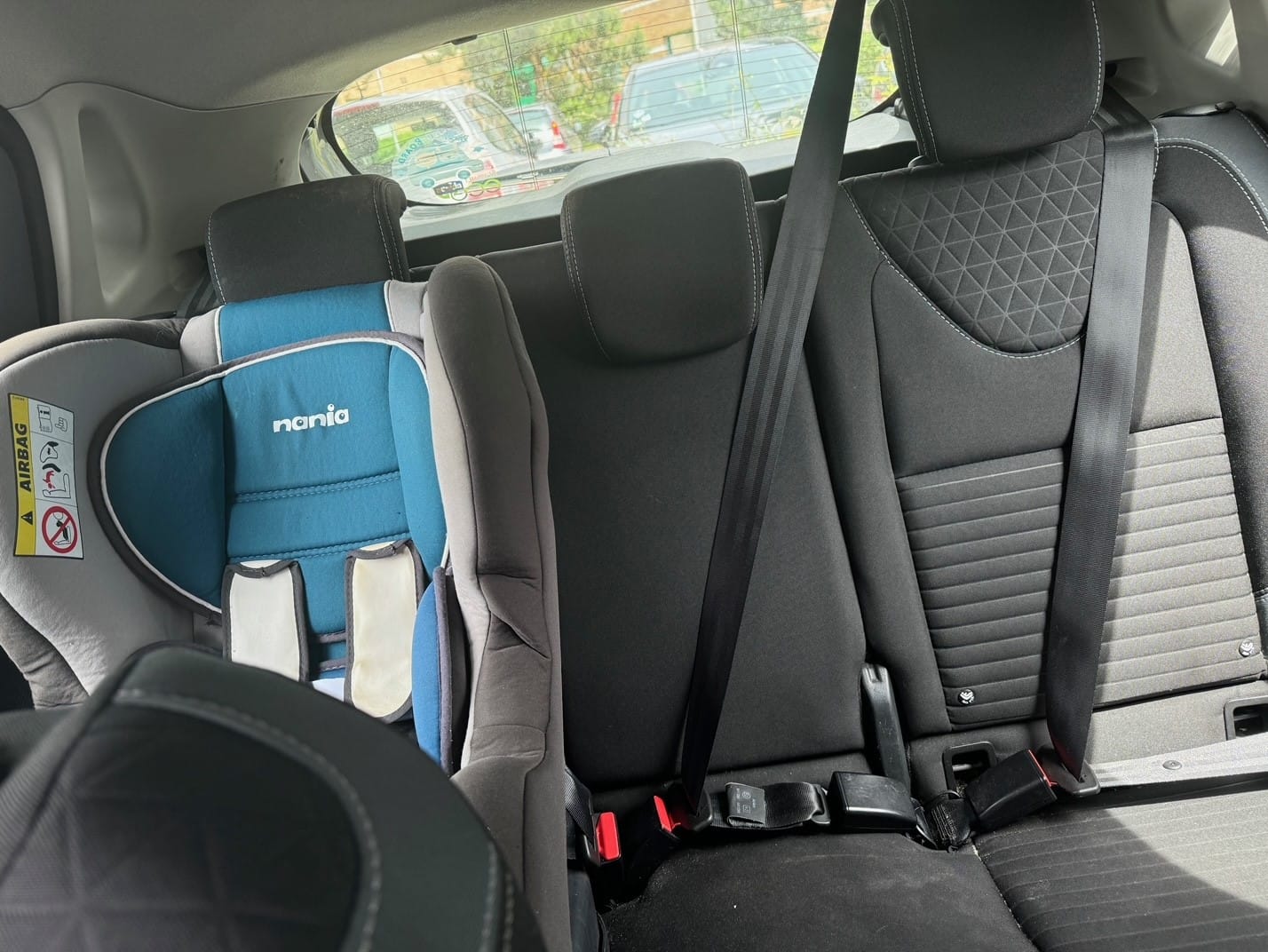 Renault Clio avec Siège bébé