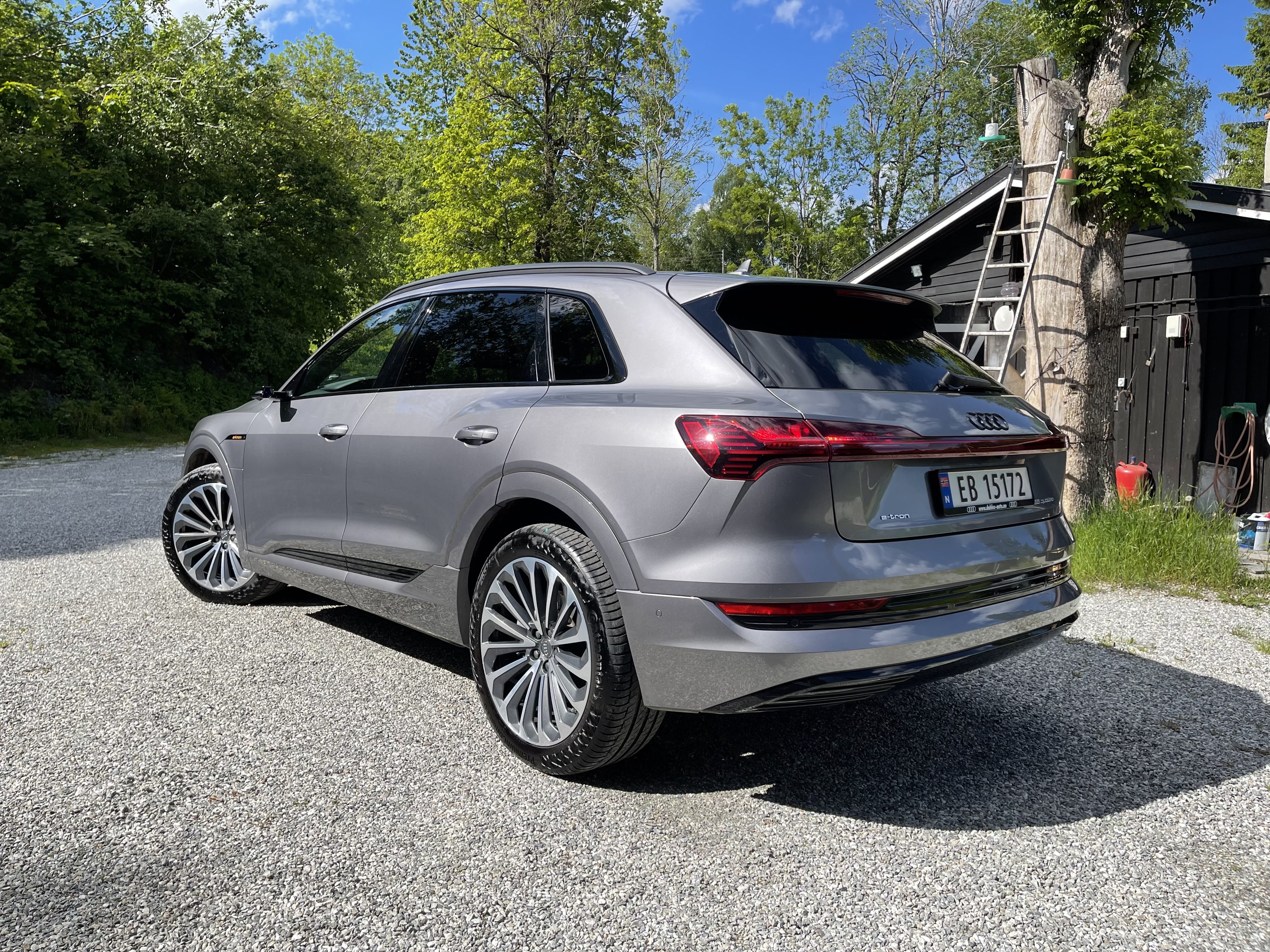 Audi e-tron med GPS