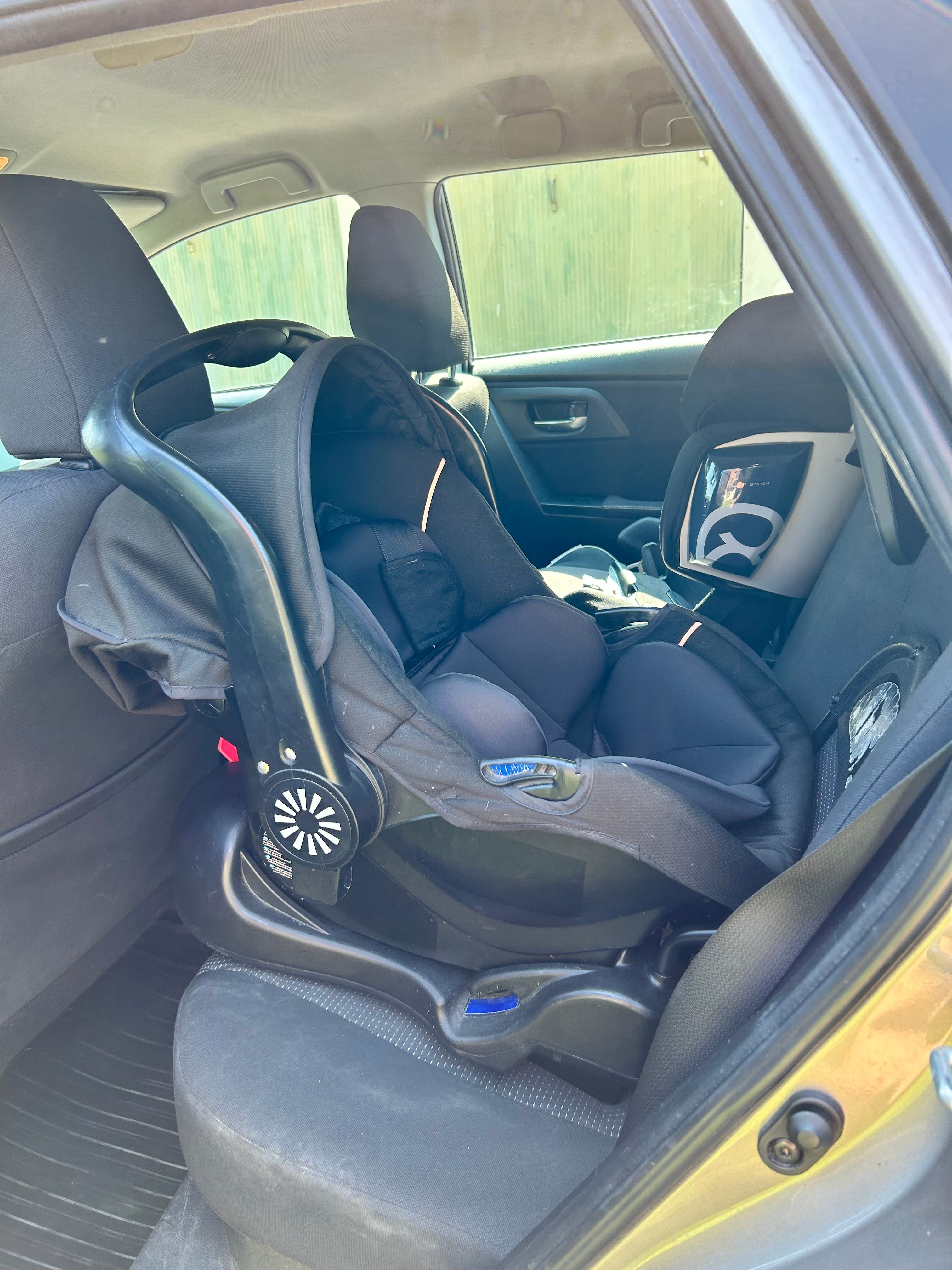Toyota Auris Stasjonsvogn mit Bluetooth-Audio