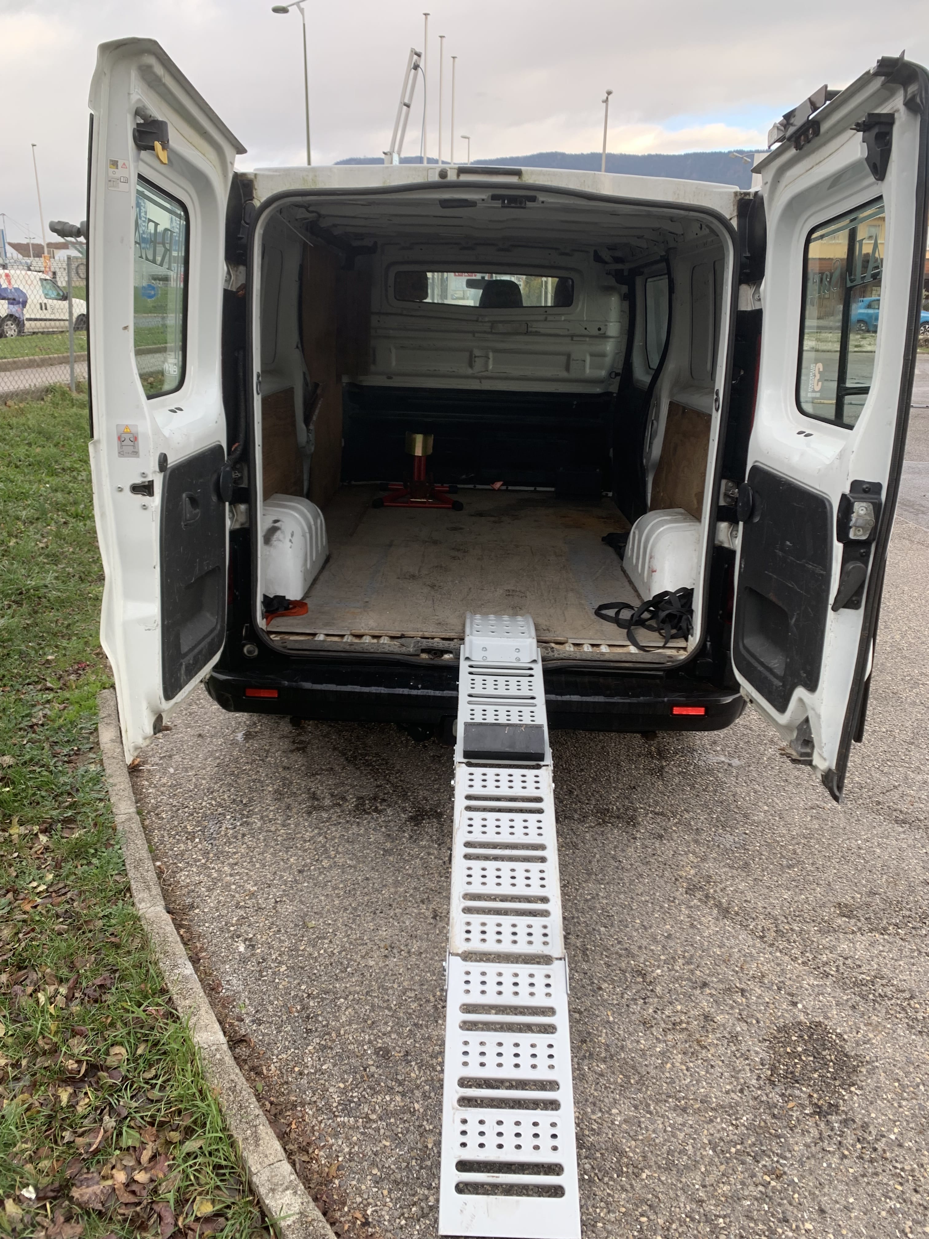 Renault Trafic 1.6 dci 115 avec Audio Bluetooth