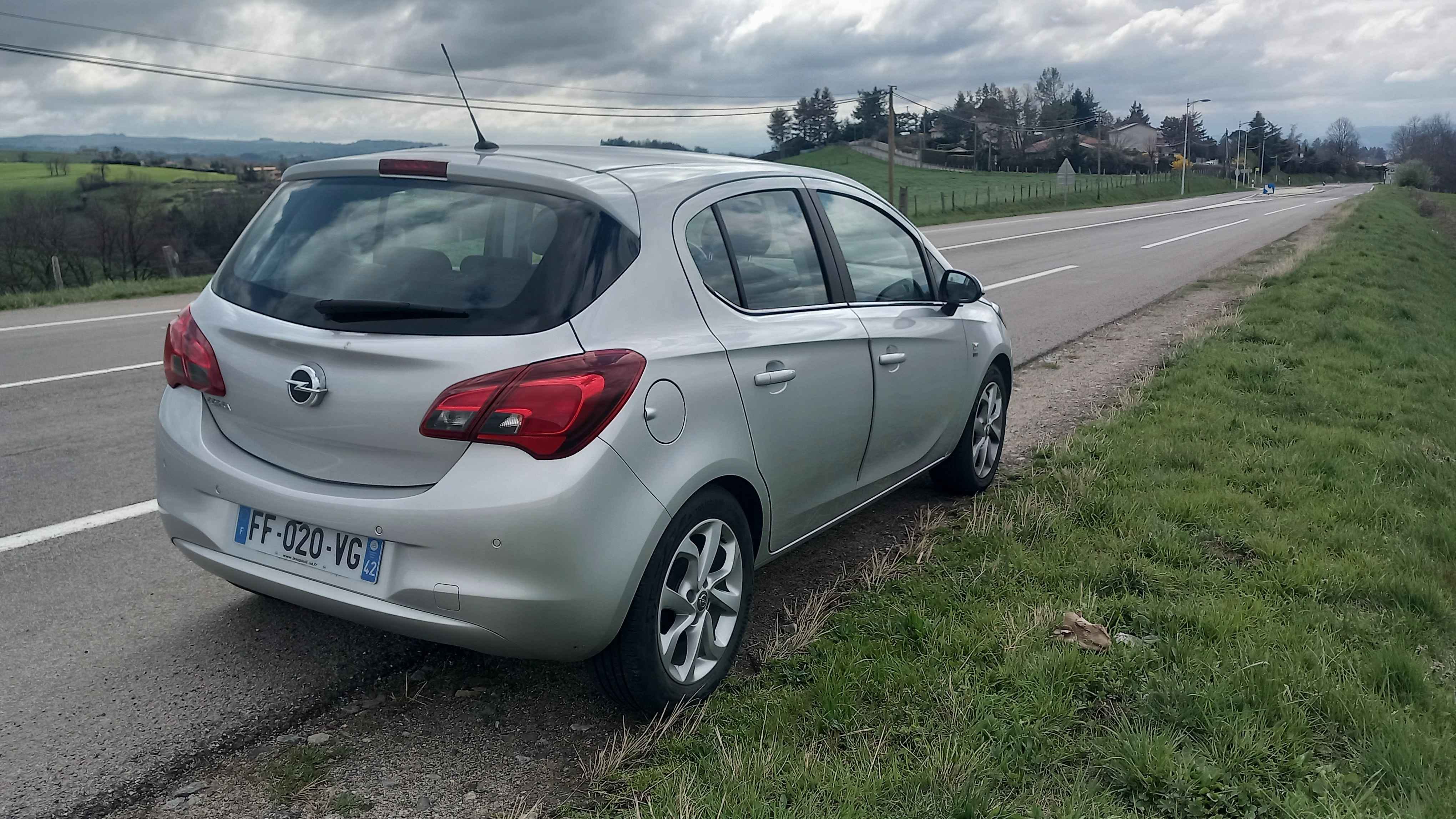 Opel Corsa avec Apple CarPlay
