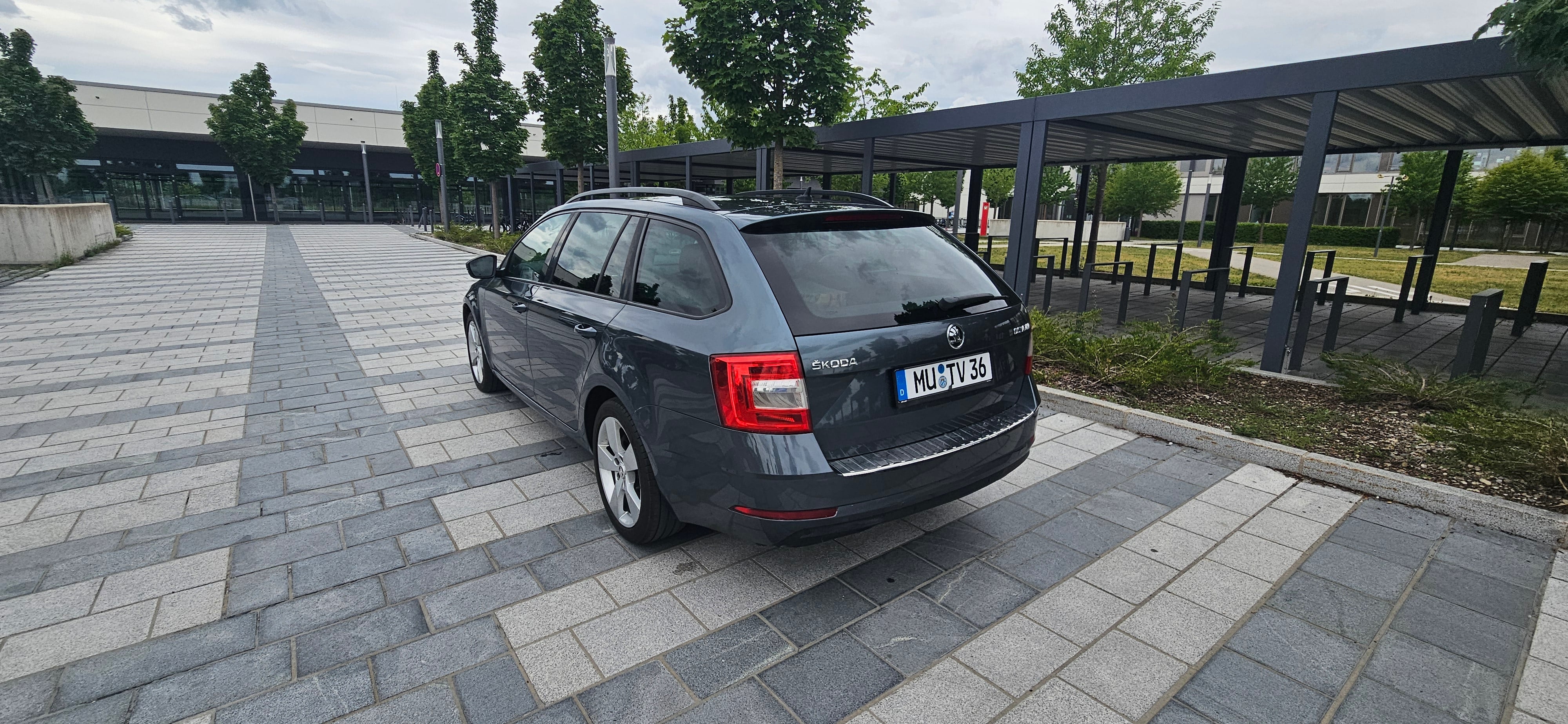 Skoda Octavia Tour Kombi avec GPS