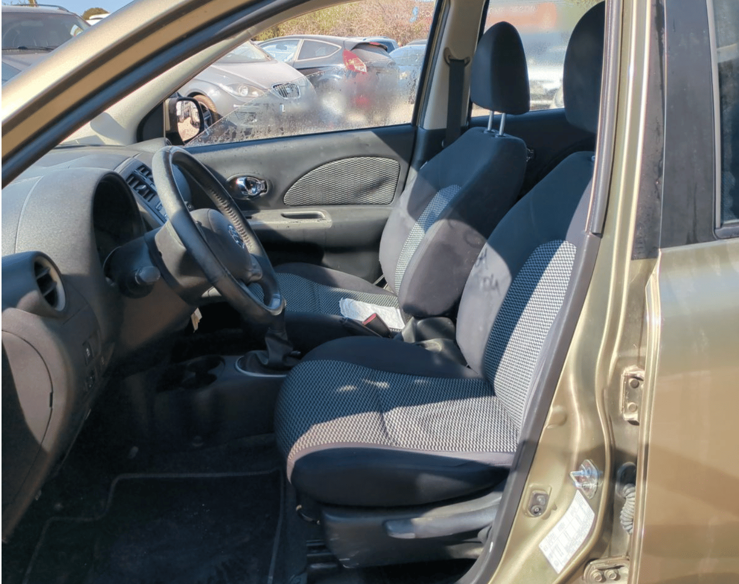 Nissan Micra with Car radio