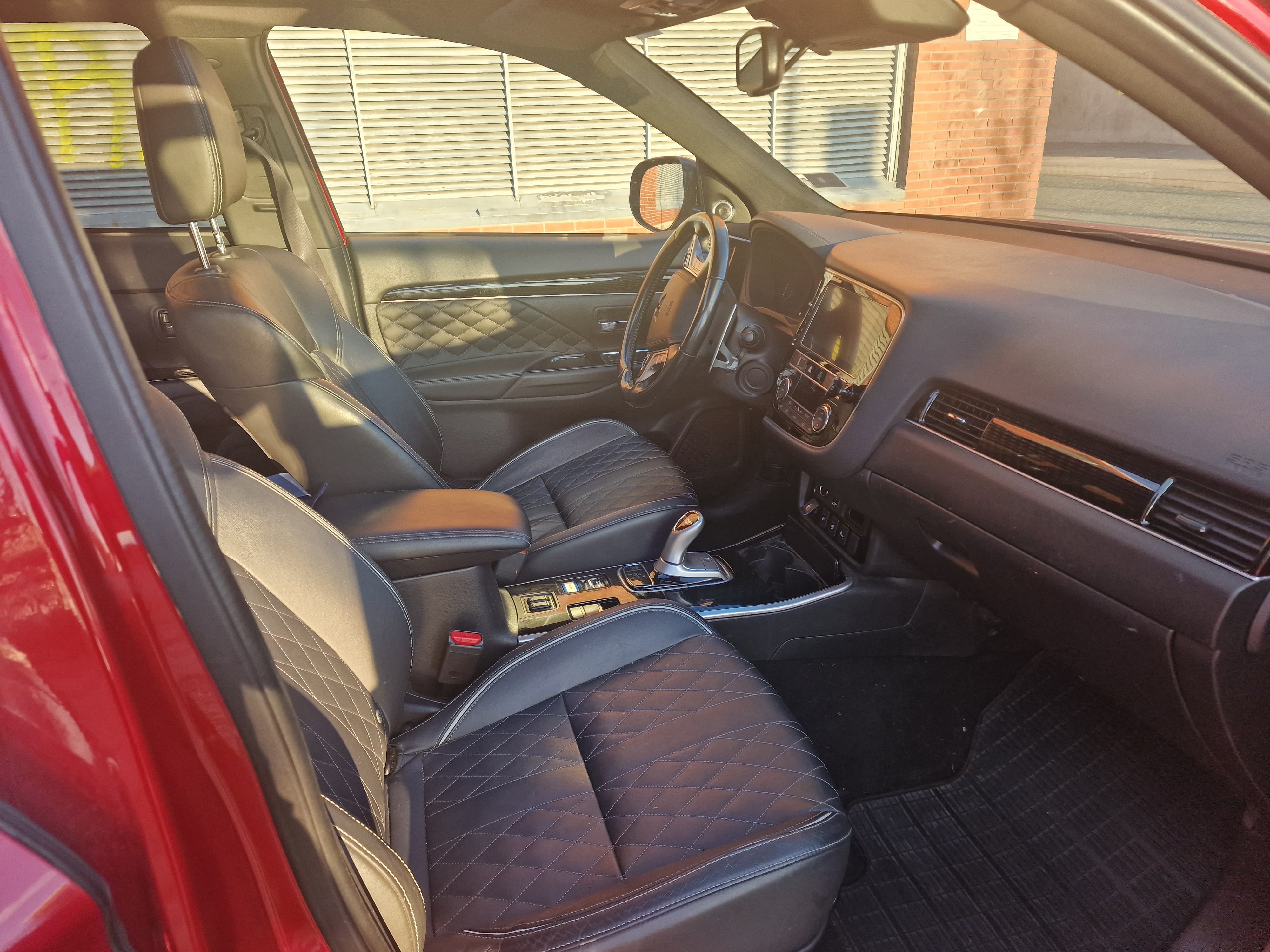 Mitsubishi Outlander SE 5 S PHEV 2.4 WD SE med Firehjulstrekk
