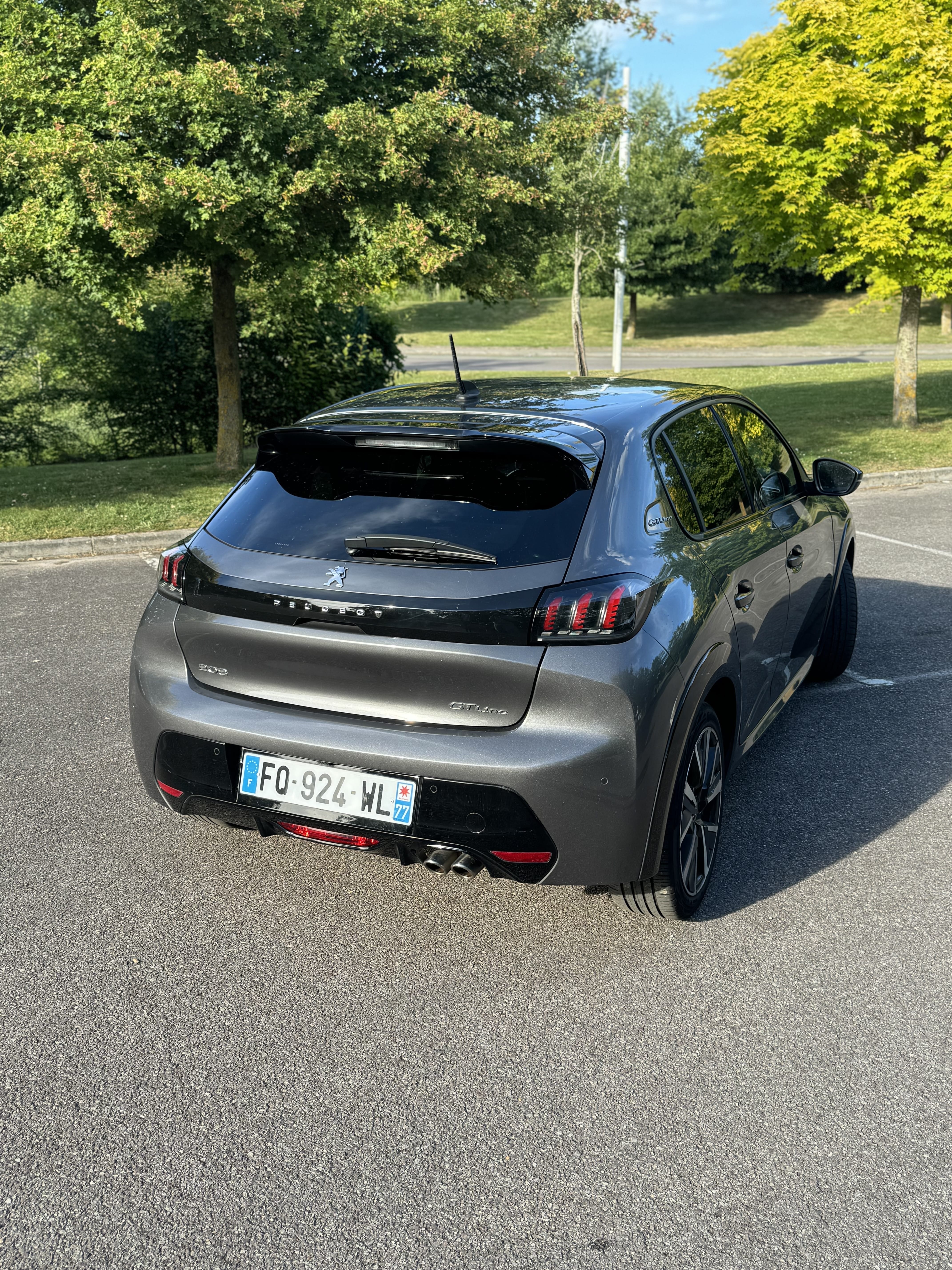 Peugeot 208 GT Line avec Climatisation